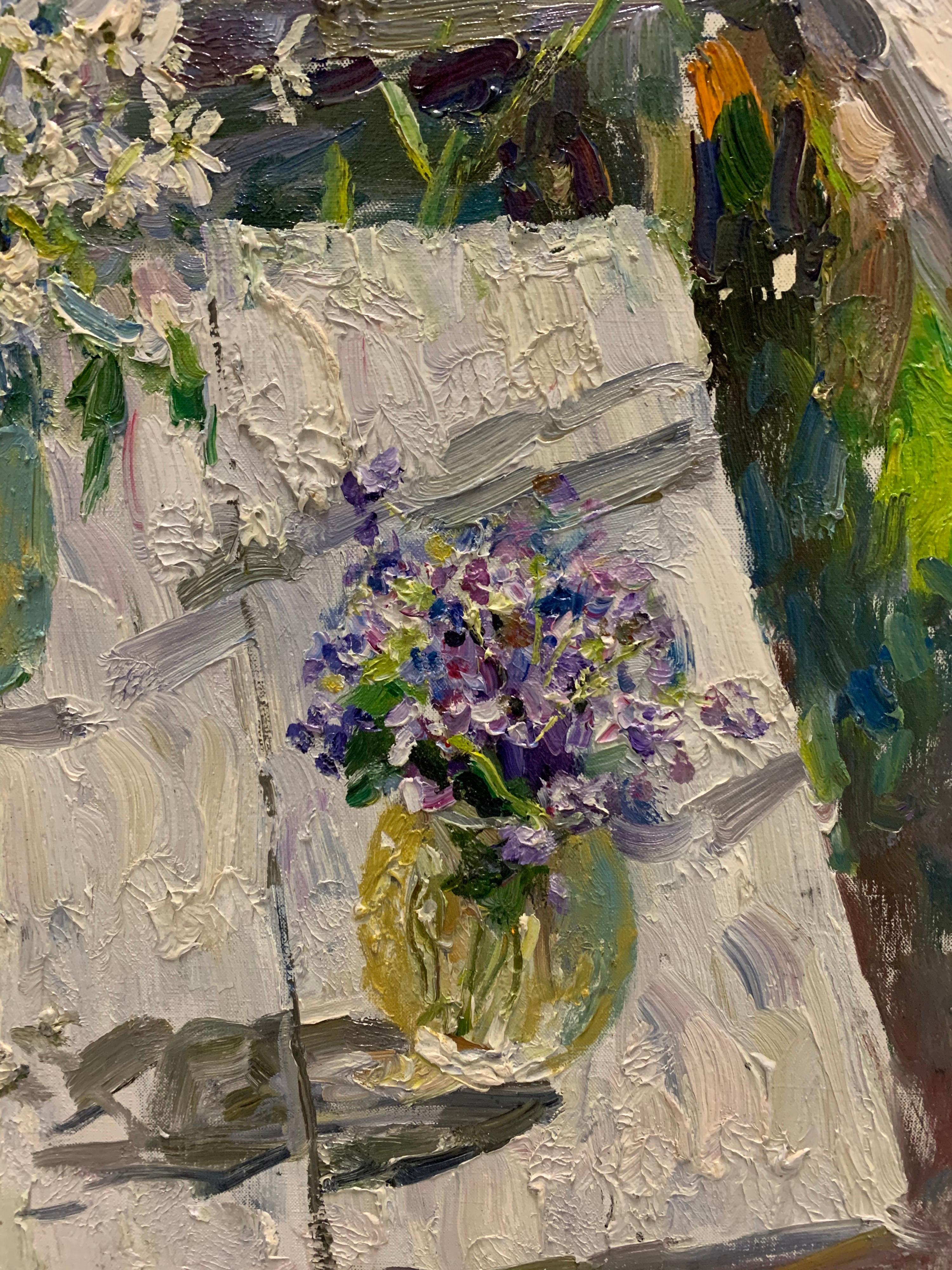« premier spring flo on the table », huile cm. 52 x 47 Fleurs, Viola, Violette, blanche - Impressionnisme Painting par Georgij Moroz