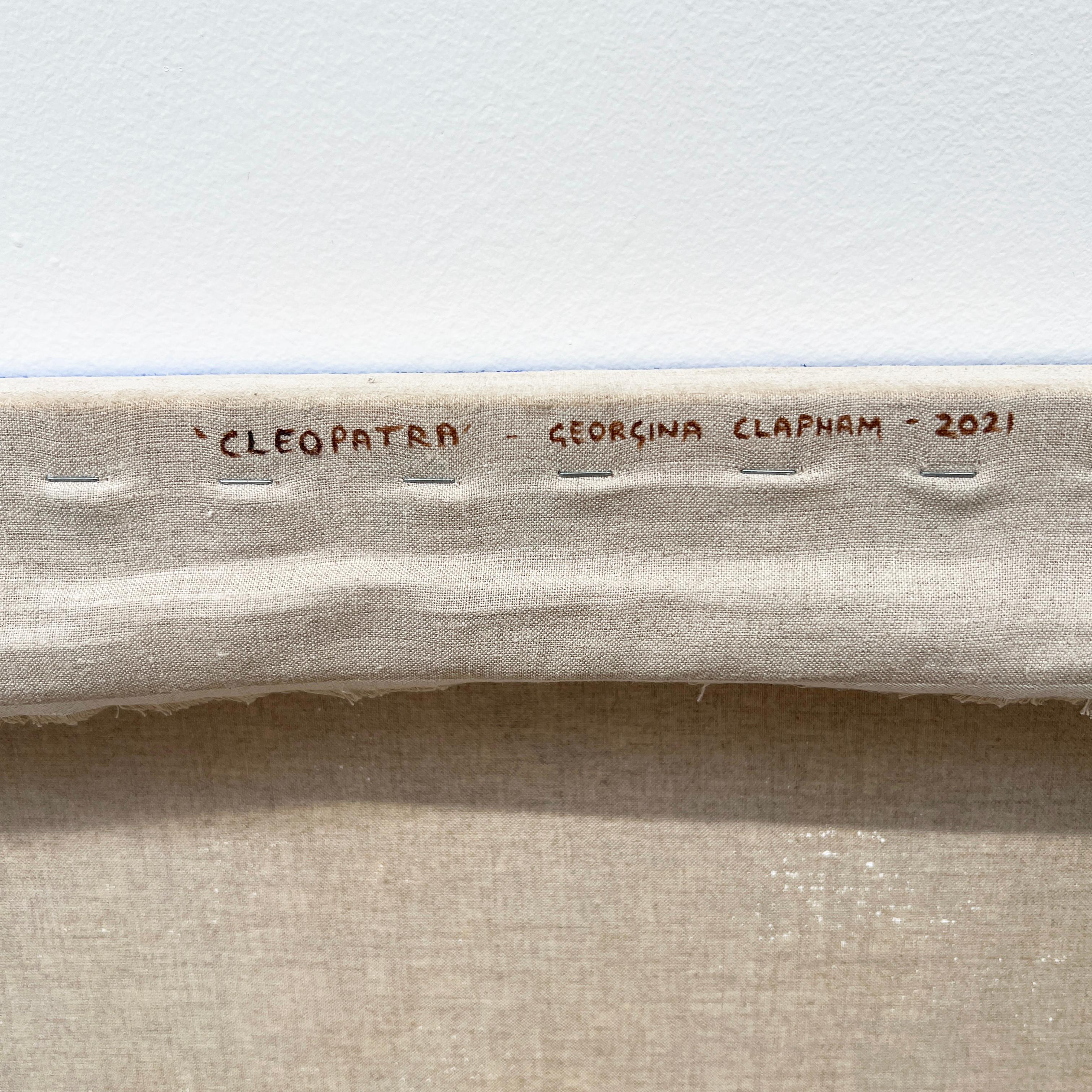 „Cleopatra“ – Hyperrealistisches figuratives Gemälde von Georgina Clapham im Angebot 8