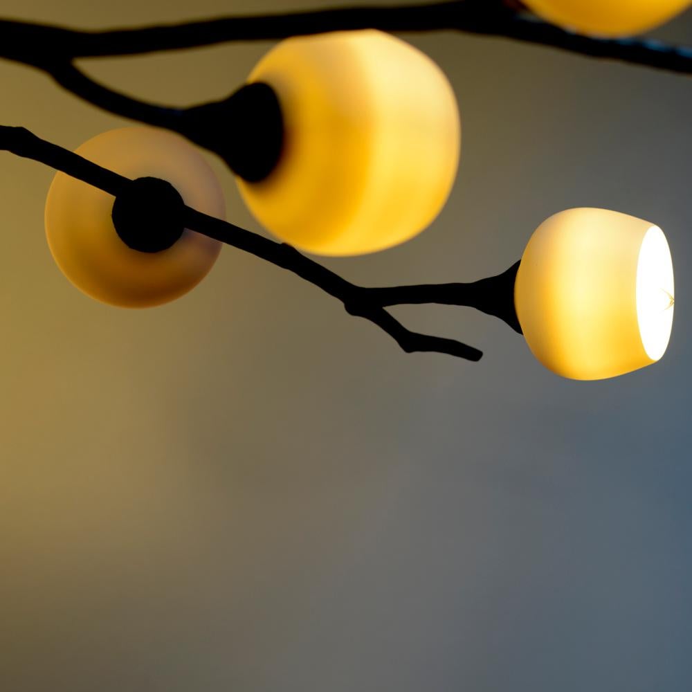 Fibra di carbonio Lampada a sospensione Georgina Egg Jabuticaba di 7Gods Studio in vendita