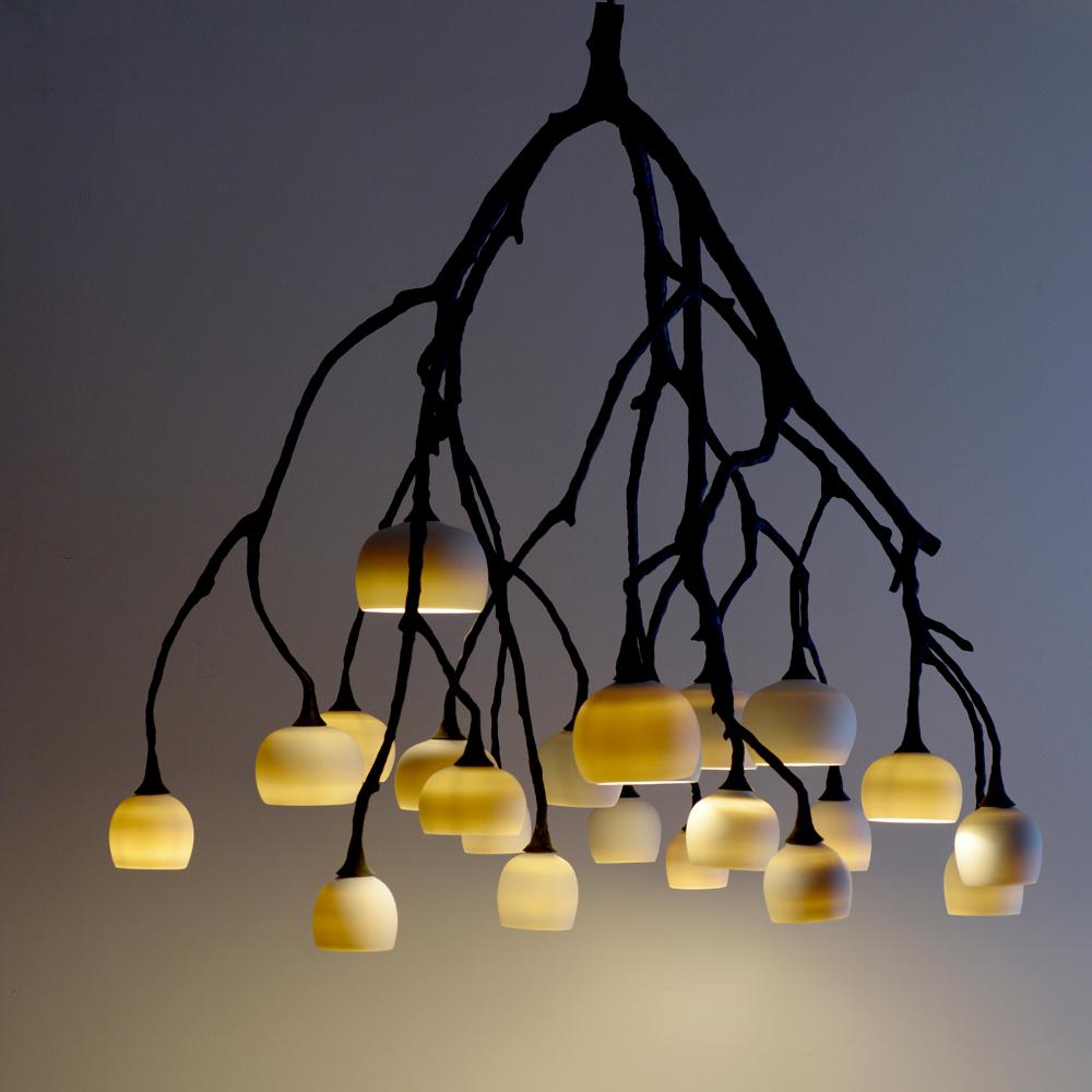 Britannico Lampada a sospensione Georgina Egg Mountain Ash di 7Gods Studio in vendita