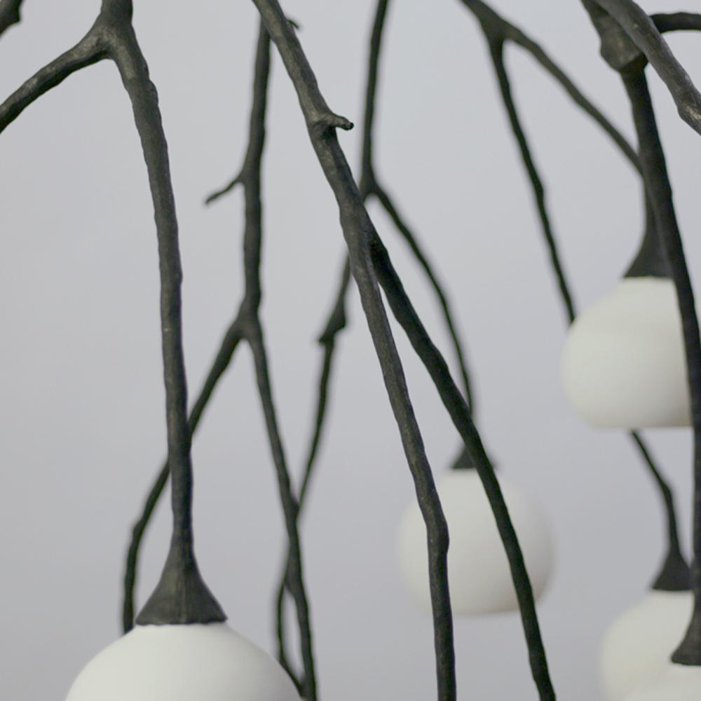 XXI secolo e contemporaneo Lampada a sospensione Georgina Egg Mountain Ash di 7Gods Studio in vendita