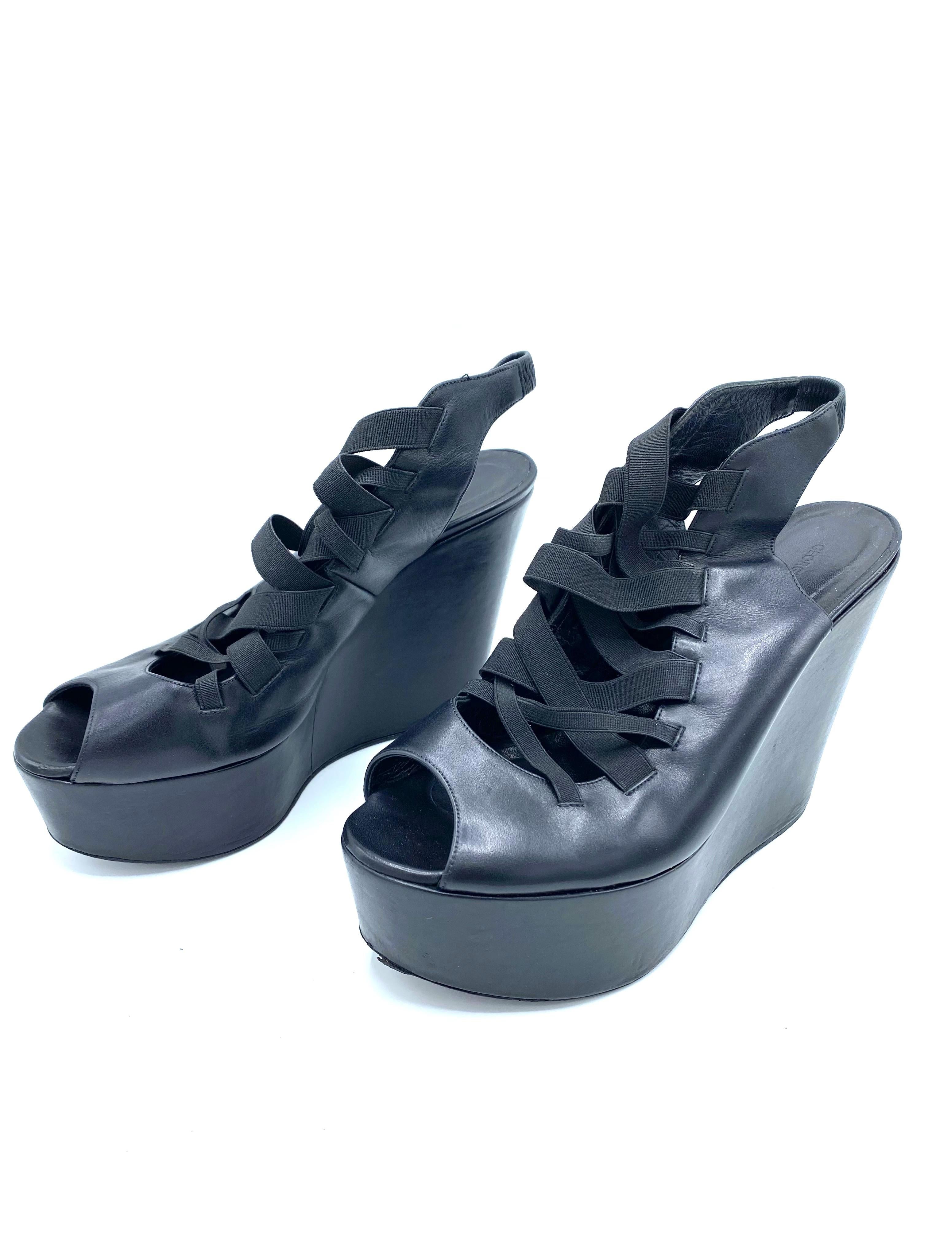 Noir Georgina Goodman Chaussures à plateforme en cuir noir  en vente
