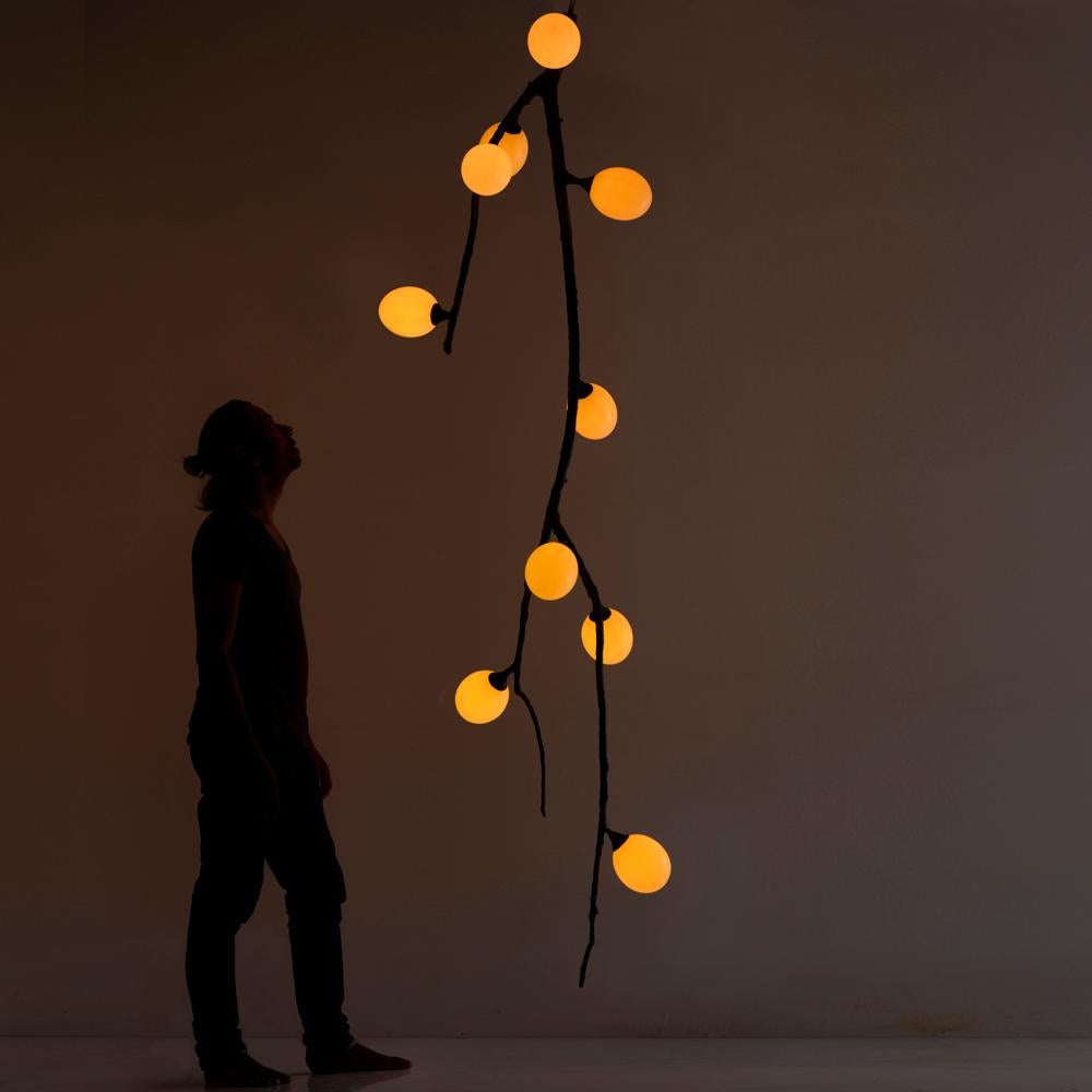 Fibra di carbonio Lampada a sospensione Georgina Magnolia Stright di 7Gods Studio in vendita