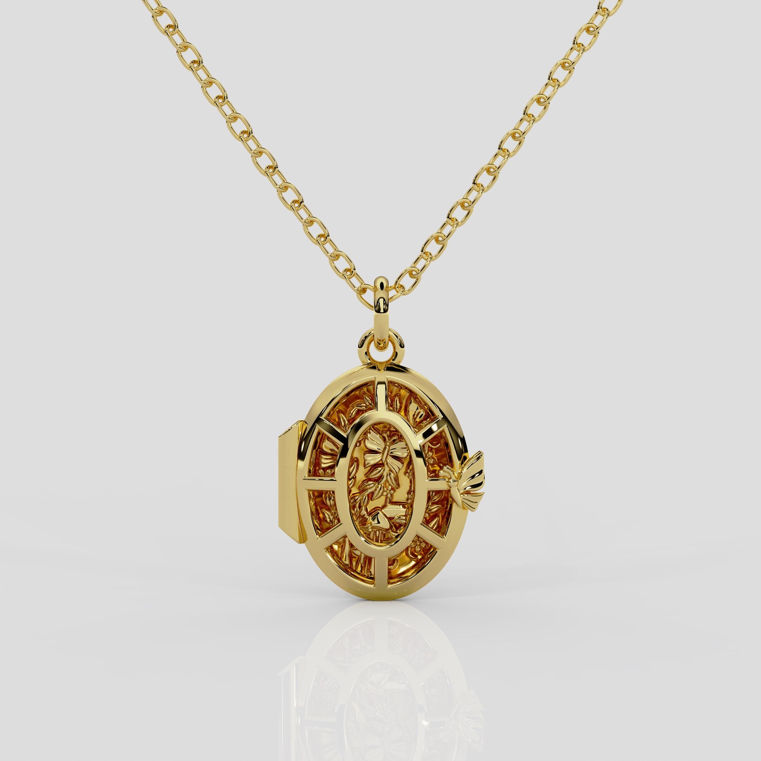Georgina Yvonne, médaillon Fayrytale en or jaune 18 carats Unisexe en vente
