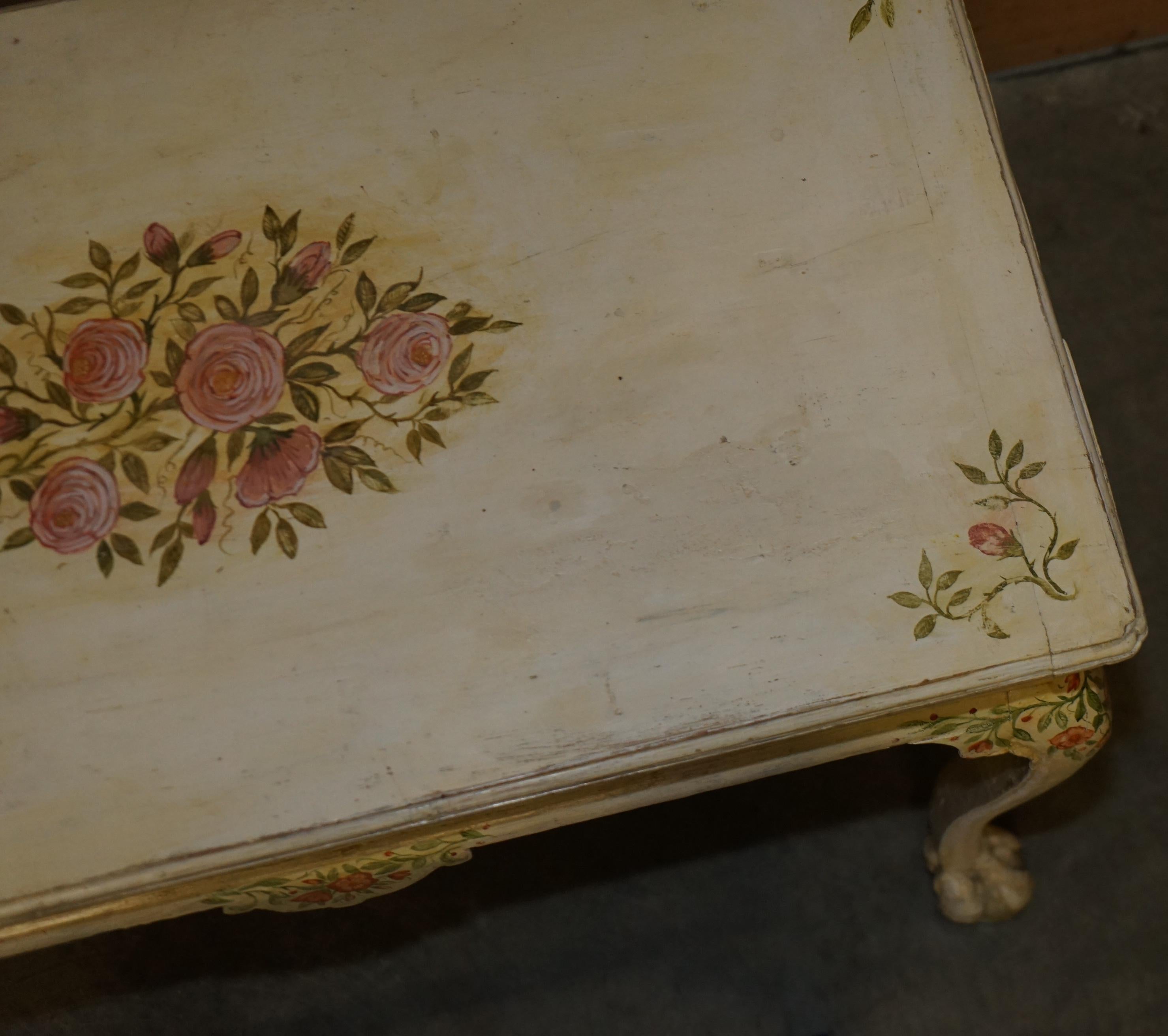 ESTILO GEORGINIANO ANTiQUE CIRCA 1860 VICTORIANO MESA DE ESCRITORIO OCASIONAL PINTADA A MANO Mediados del siglo XIX en venta