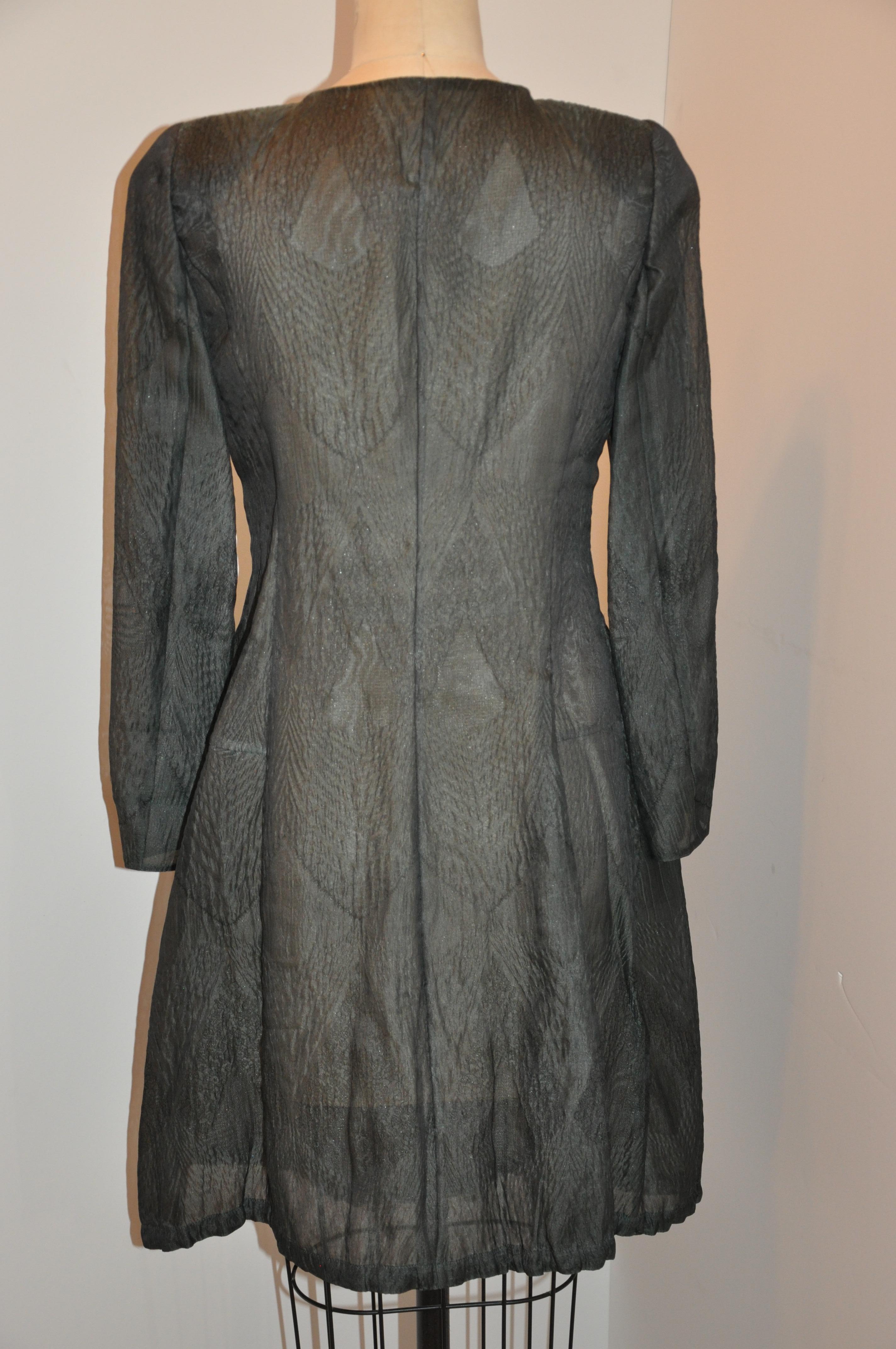 Georgio Armani 'Black Label' Forest-Green Silk Taffeta 2-Way Zippered Dress/Coat In Good Condition For Sale In New York, NY