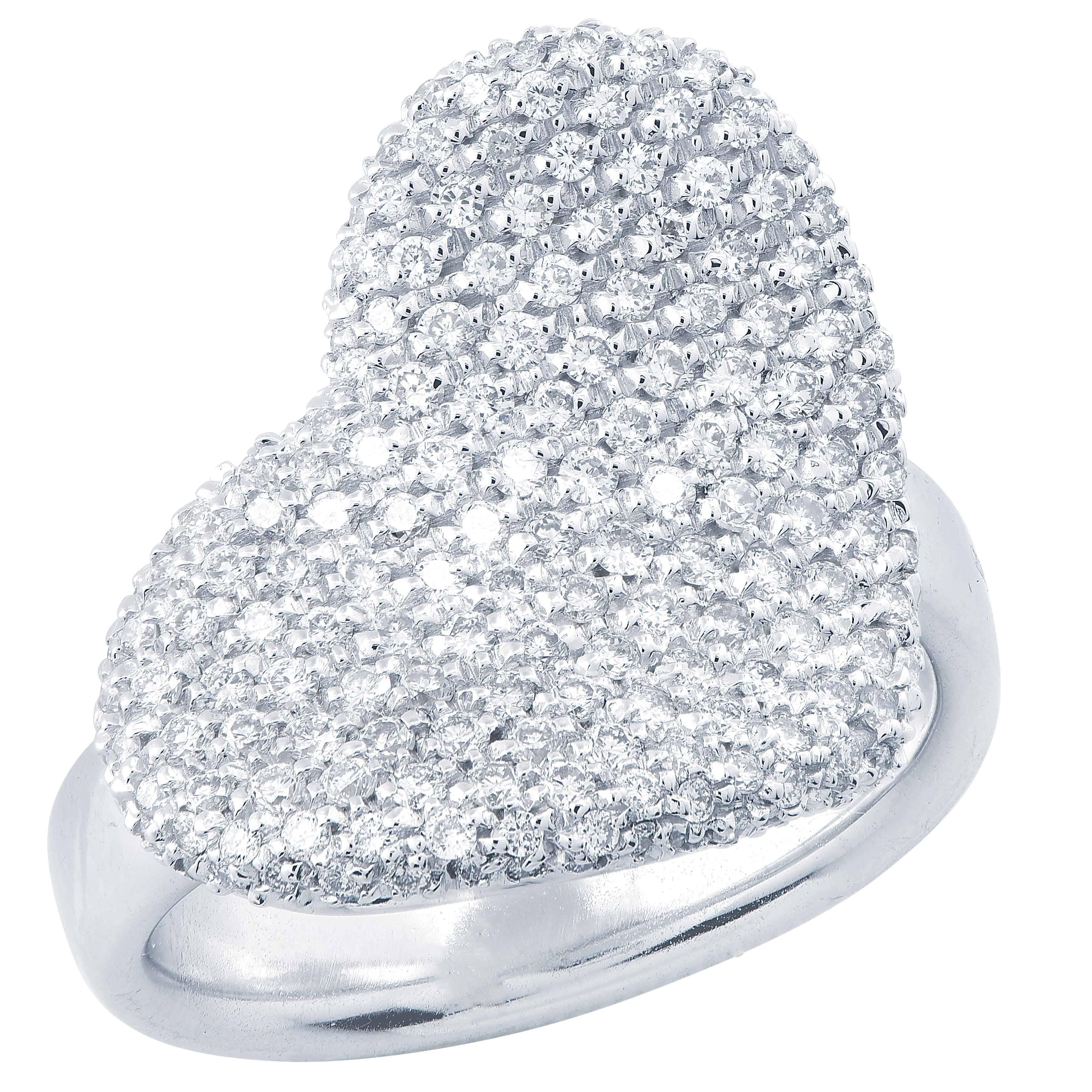 Brilliant Cut Georgio Visconti 1.10 Carat Diamond Heart Shaped White Gold Ring For Sale