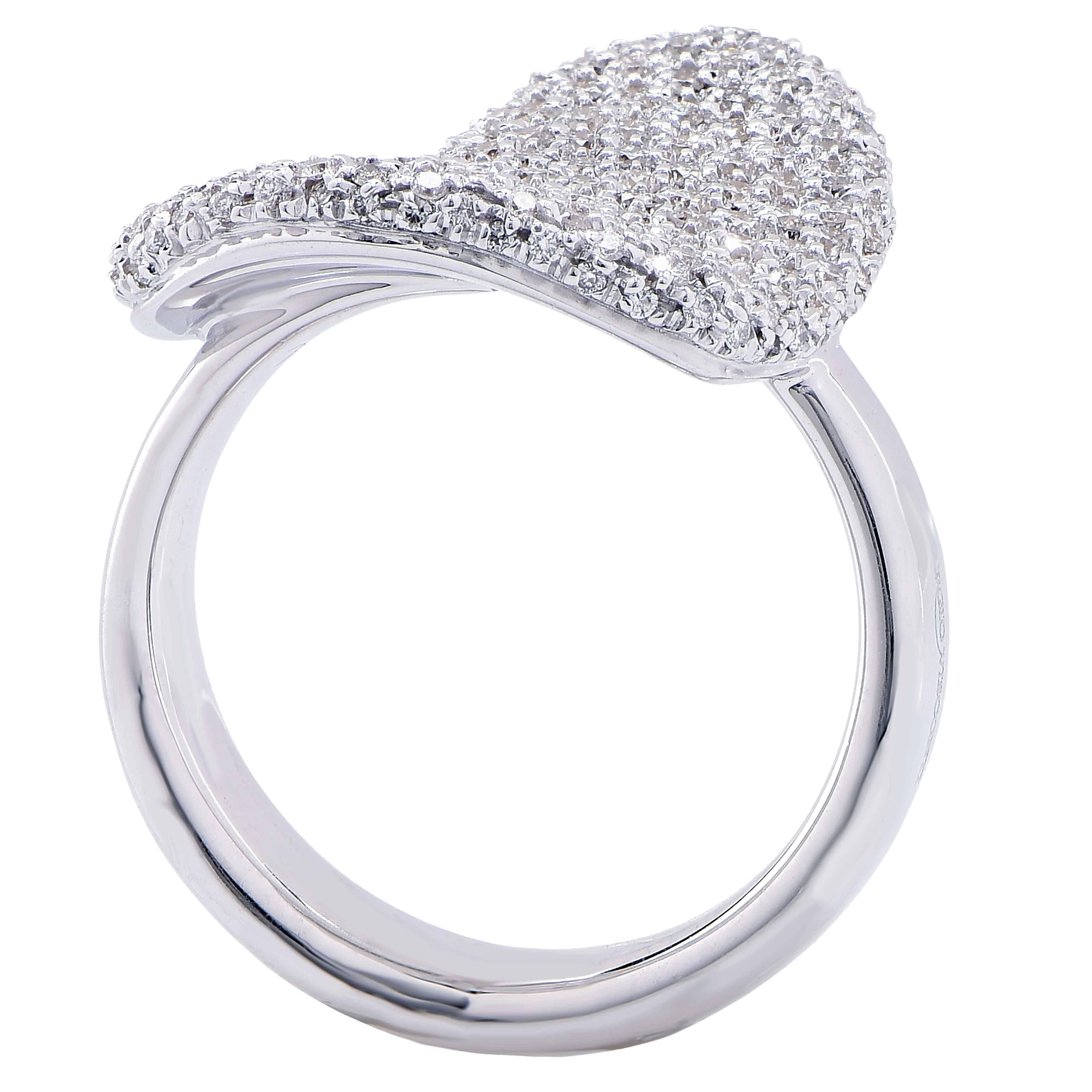 Round Cut Giorgio Visconti 1.10 Carat Diamond Heart Shaped White Gold Ring For Sale