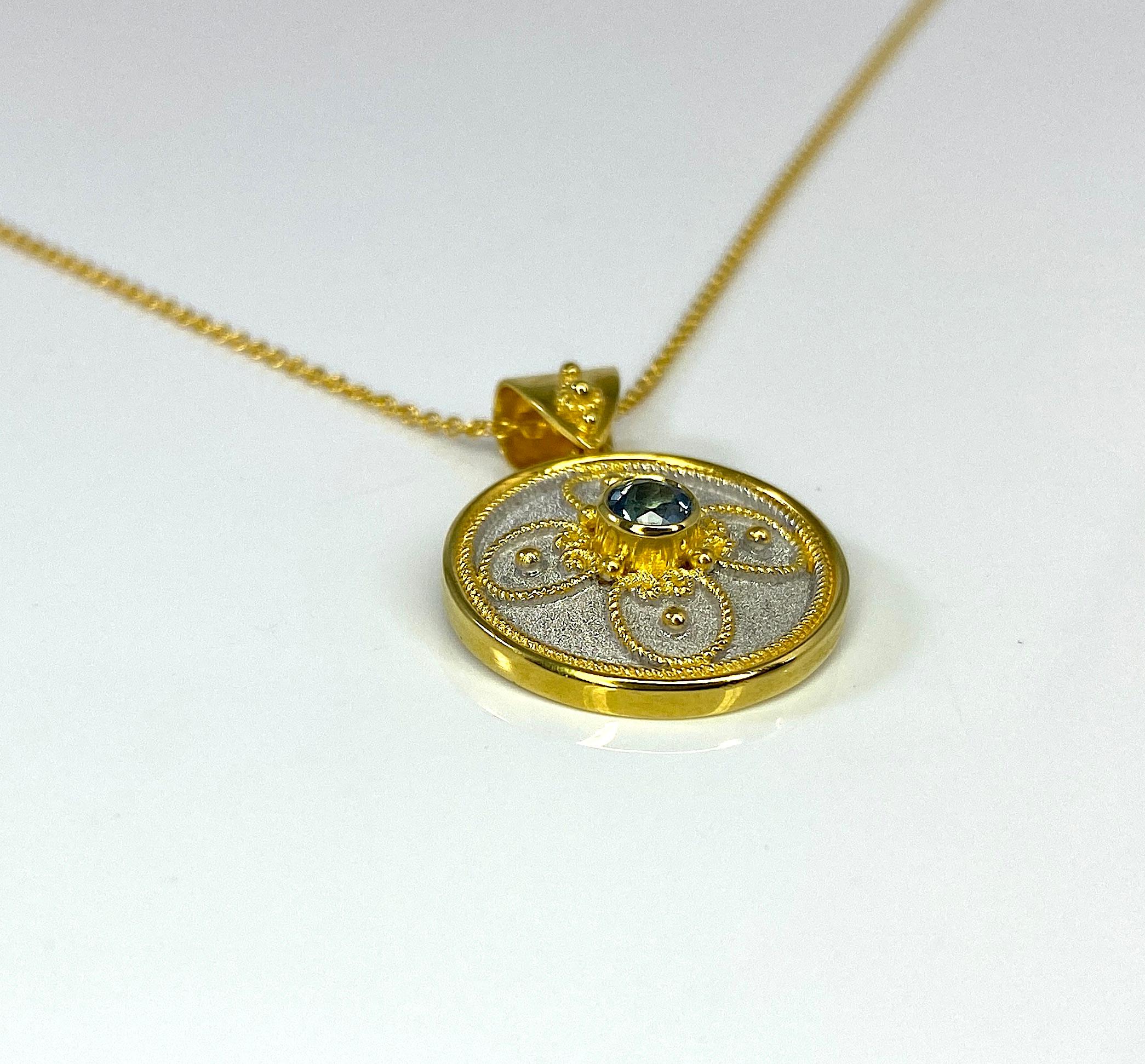 Pendentif en or 18 carats avec aigue-marine et granulation de la collection Georgios Neuf - En vente à Astoria, NY