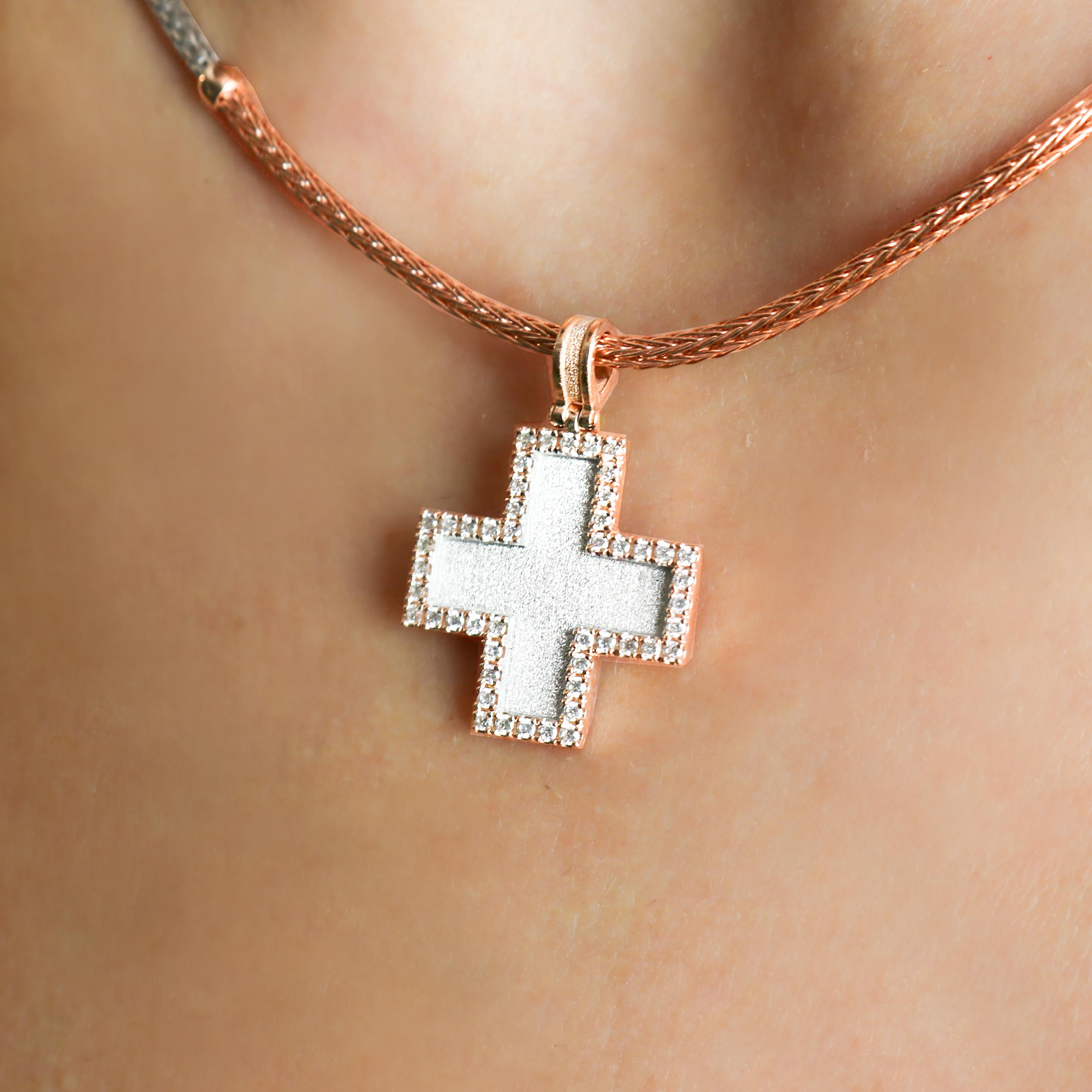 Croix granulée avec chaîne collection Georgios en or rose 18 carats et diamants en vente 4