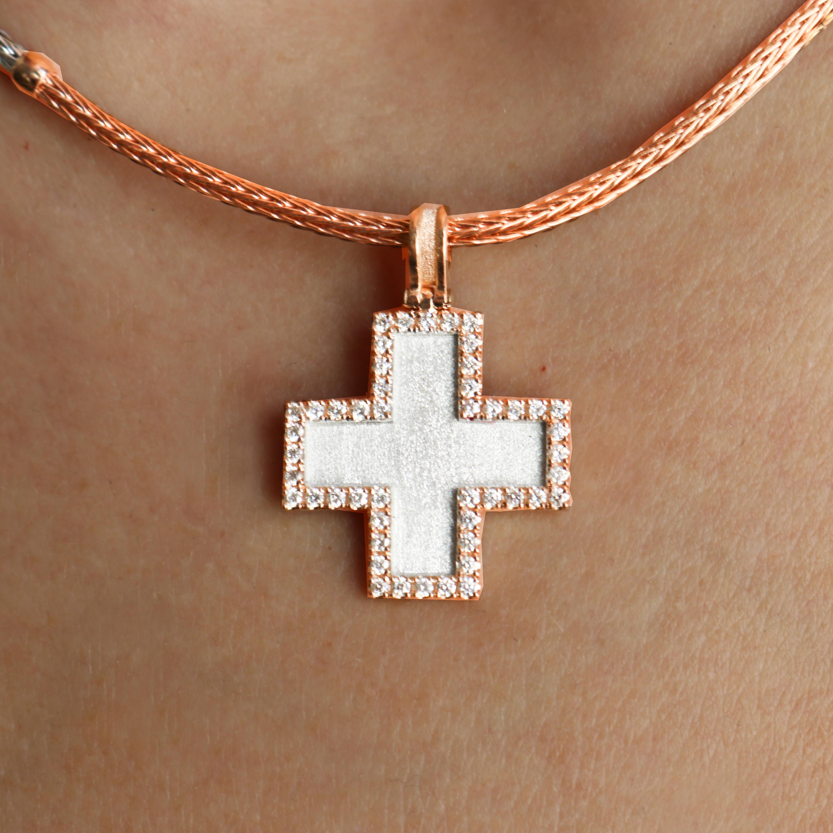 Croix granulée avec chaîne collection Georgios en or rose 18 carats et diamants en vente 6