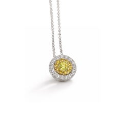 Pendentif rond « Georgios Collection » en or jaune 18 carats, avec halo de diamants jaunes