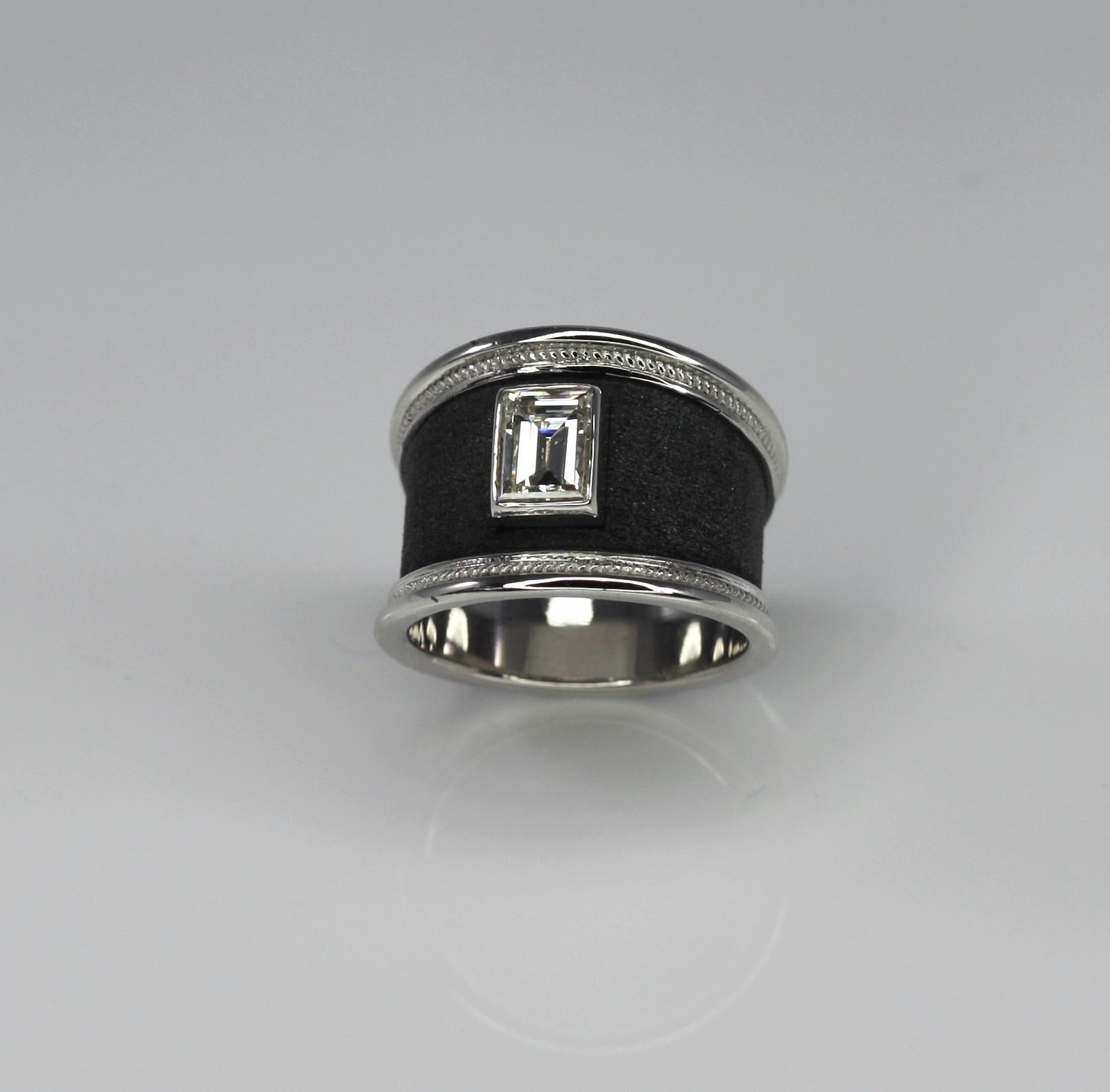 Georgios Collections Breiter Ring aus 18 Karat Weißgold und schwarzem Rhodium Diamant im Angebot 6