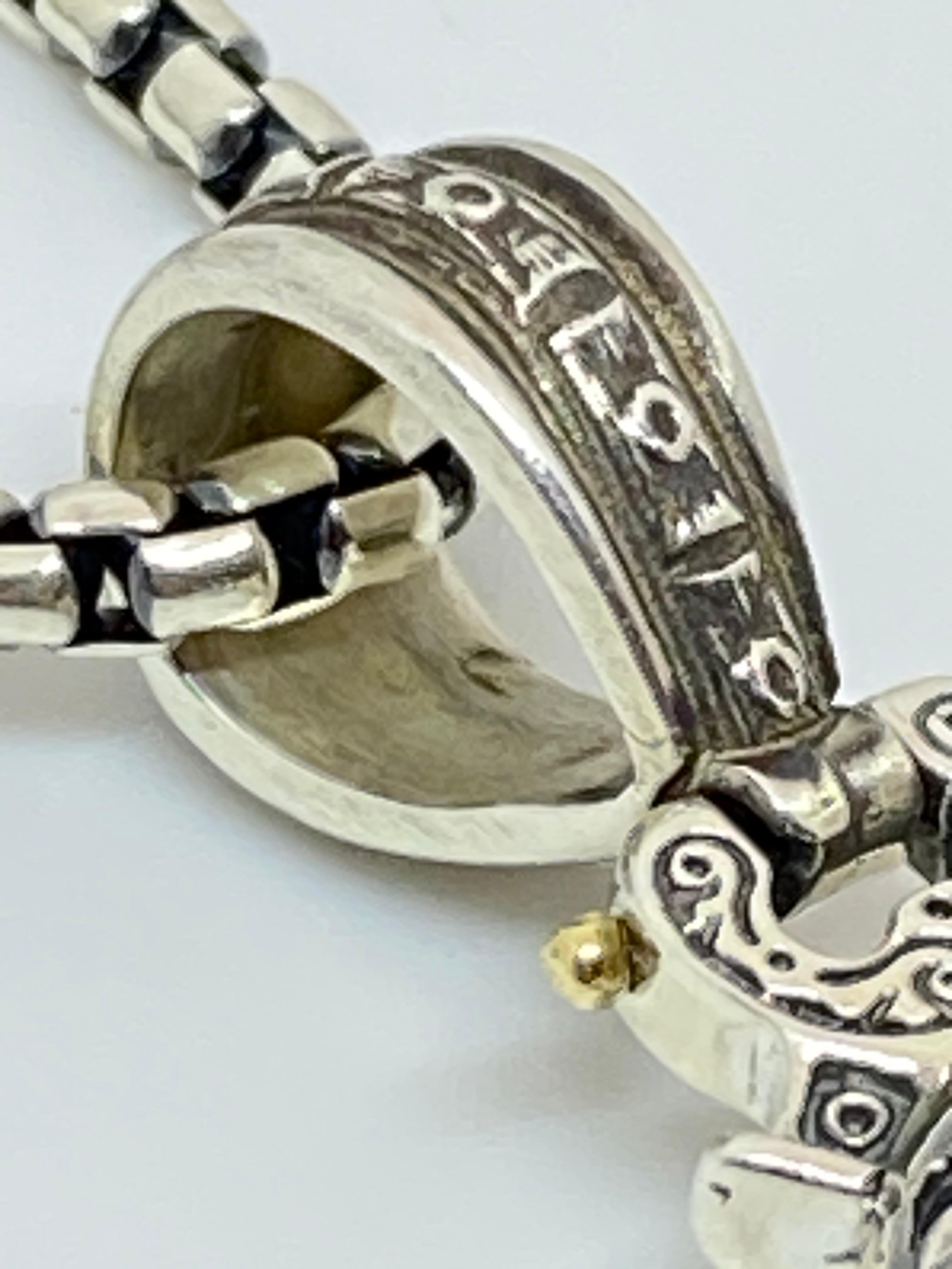 Ciondolo a croce con diamante e zaffiro in oro e argento 18 carati Georgios Collections in vendita 2