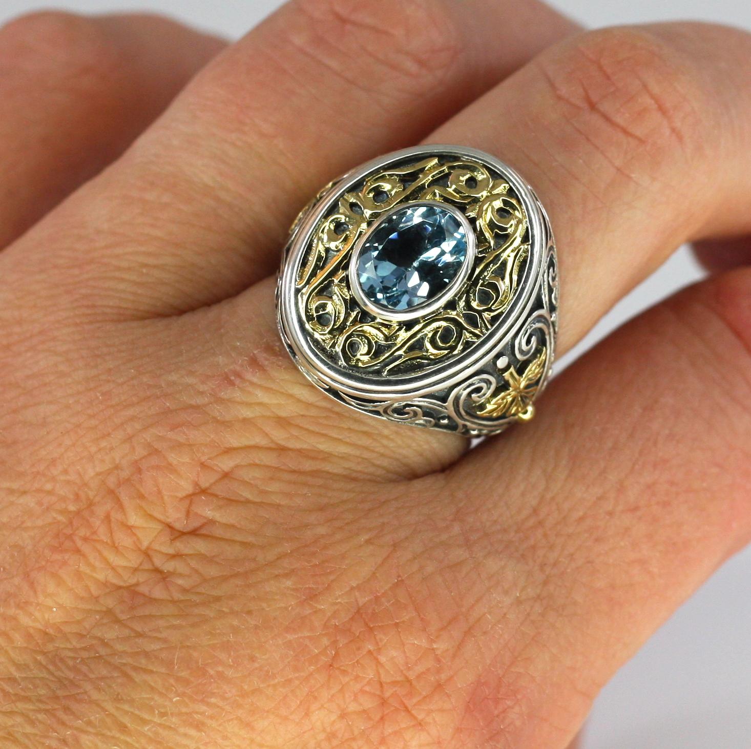 Georgios Collections Granulierter Ring aus 18 Karat Gold und Silber mit blauem Topas (Klassisch-griechisch) im Angebot
