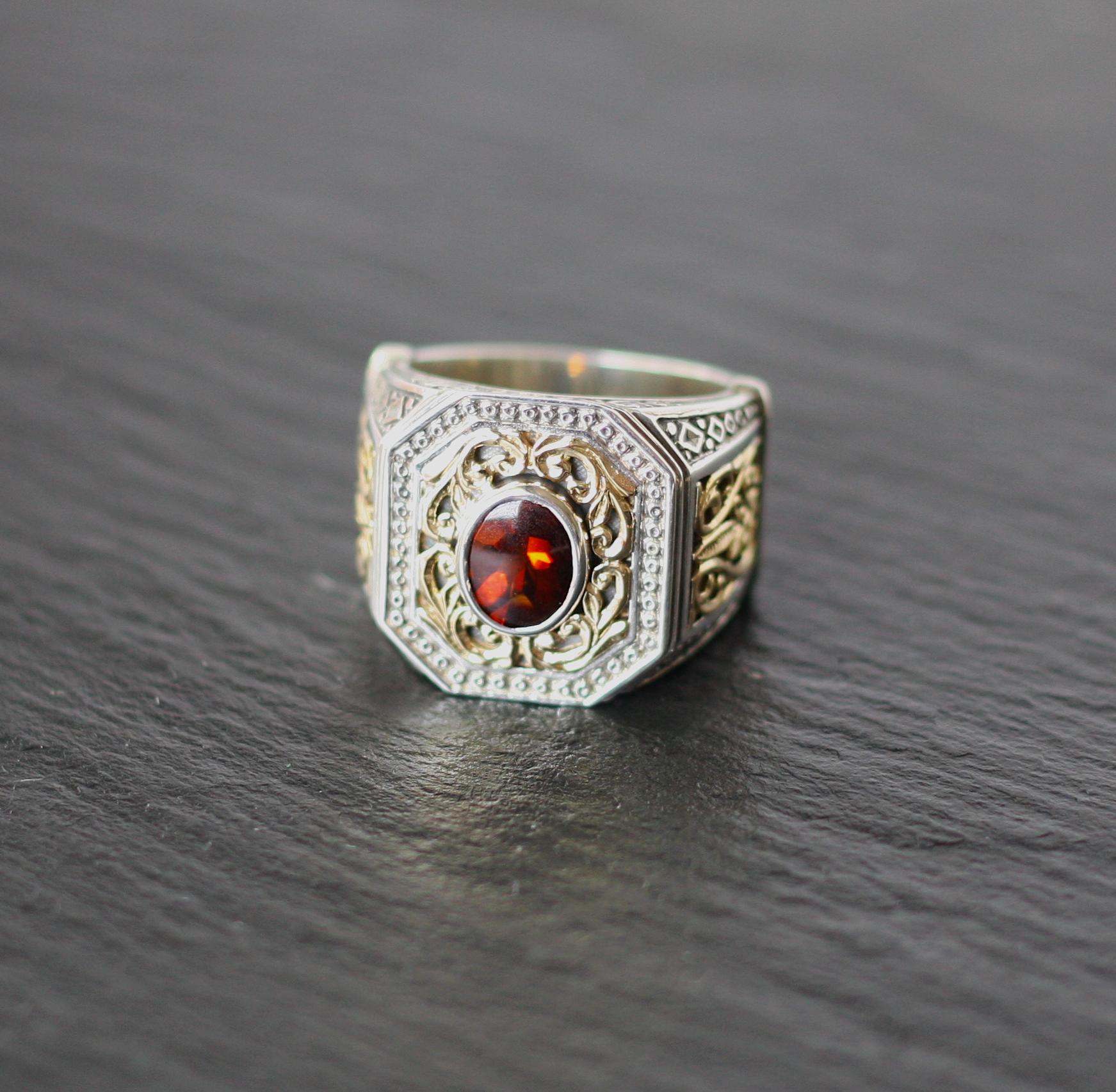 Women's or Men's Georgios Collections 18 Karat Gold and Silver Ring with Garnet For Sale