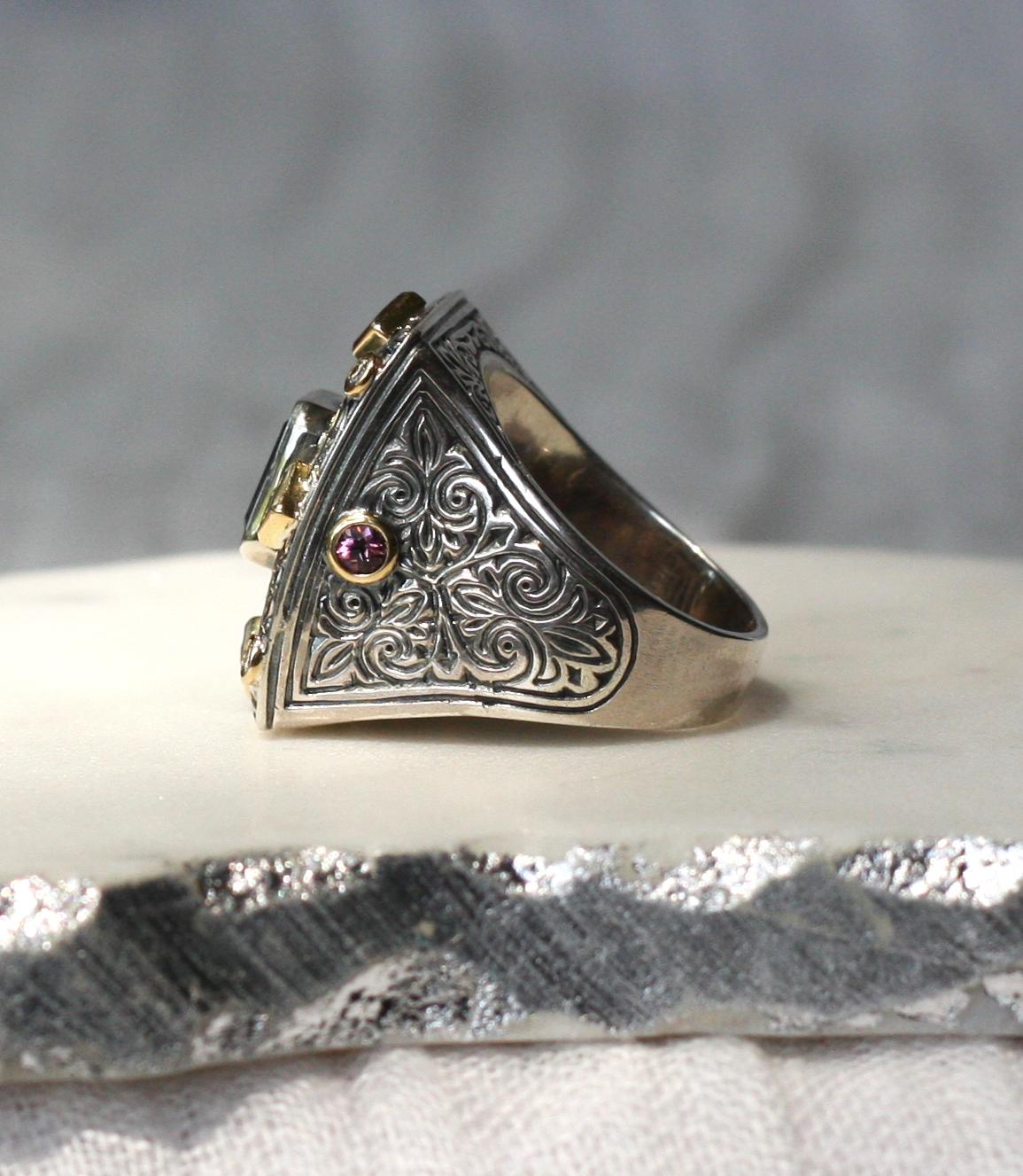 Contemporaneo Anello largo con tormaline e diamanti in oro e argento 18 carati Georgios Collections in vendita