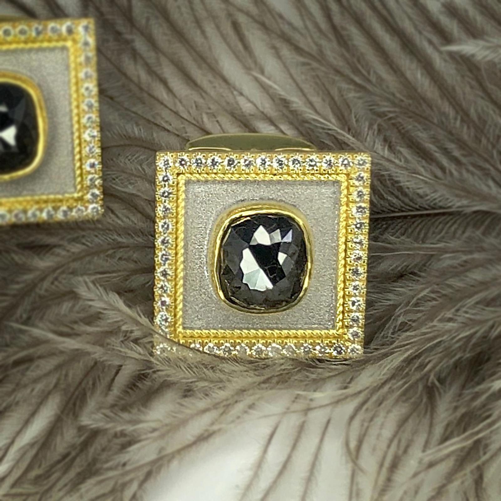Georgios Kollektionen zweifarbige Manschettenknöpfe aus 18 Karat Gold mit schwarzen und weißen Diamanten (Rundschliff) im Angebot