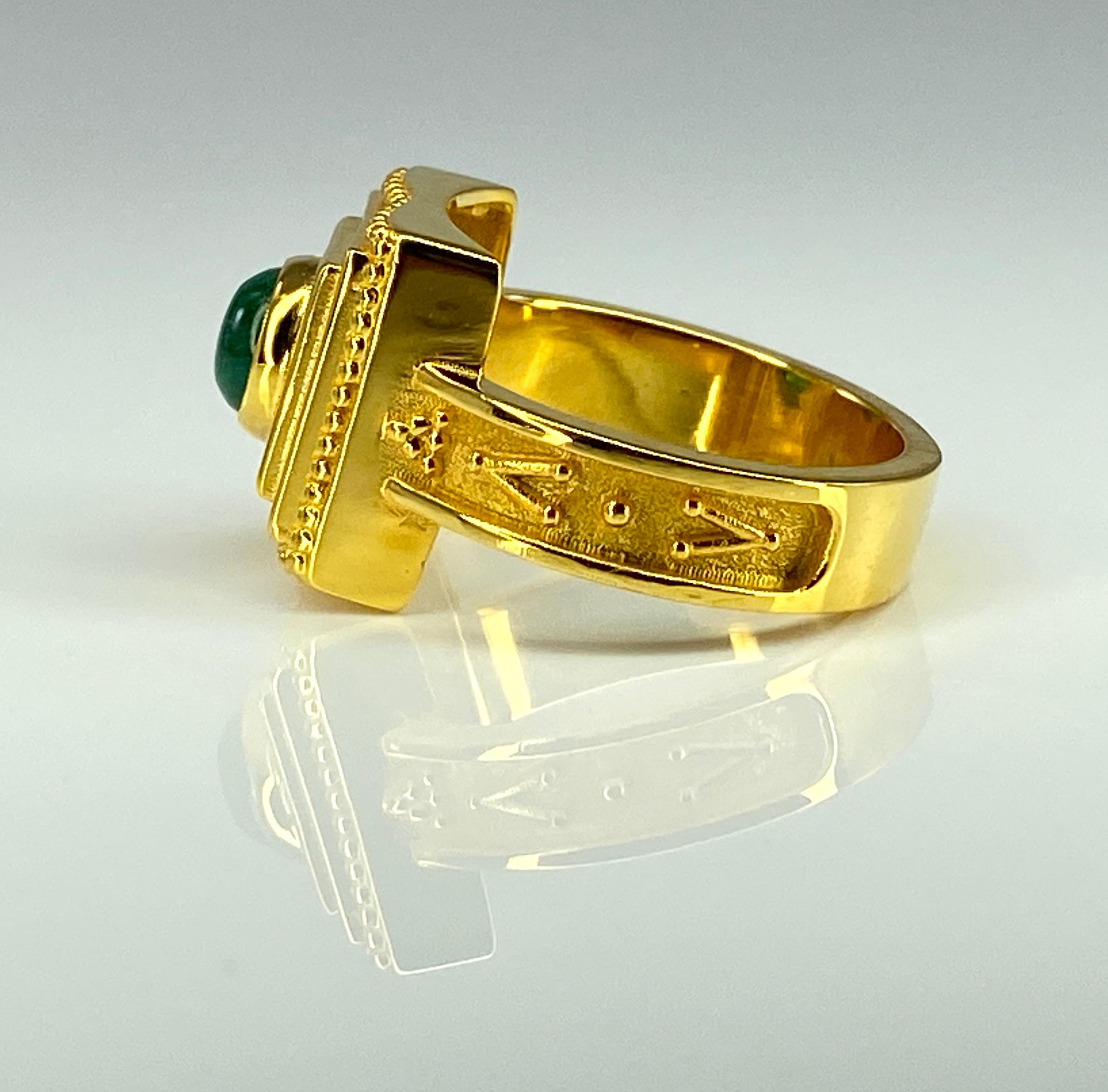 Georgios Collections Bague en or 18 carats avec émeraude cabochon avec granulation Neuf - En vente à Astoria, NY