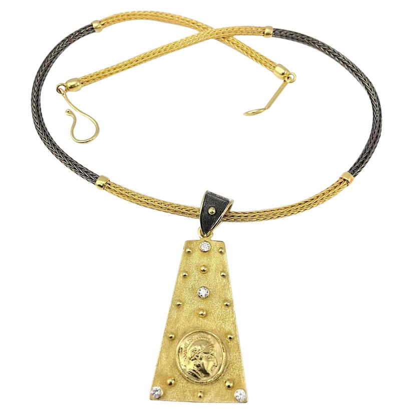 Georgios Kollektionen 18 Karat Gold Diamant und Münze Umkehrbarer Anhänger Halskette im Angebot
