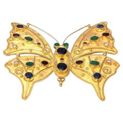 Georgios Collections Broche papillon en or 18 carats, diamant, émeraude et saphir