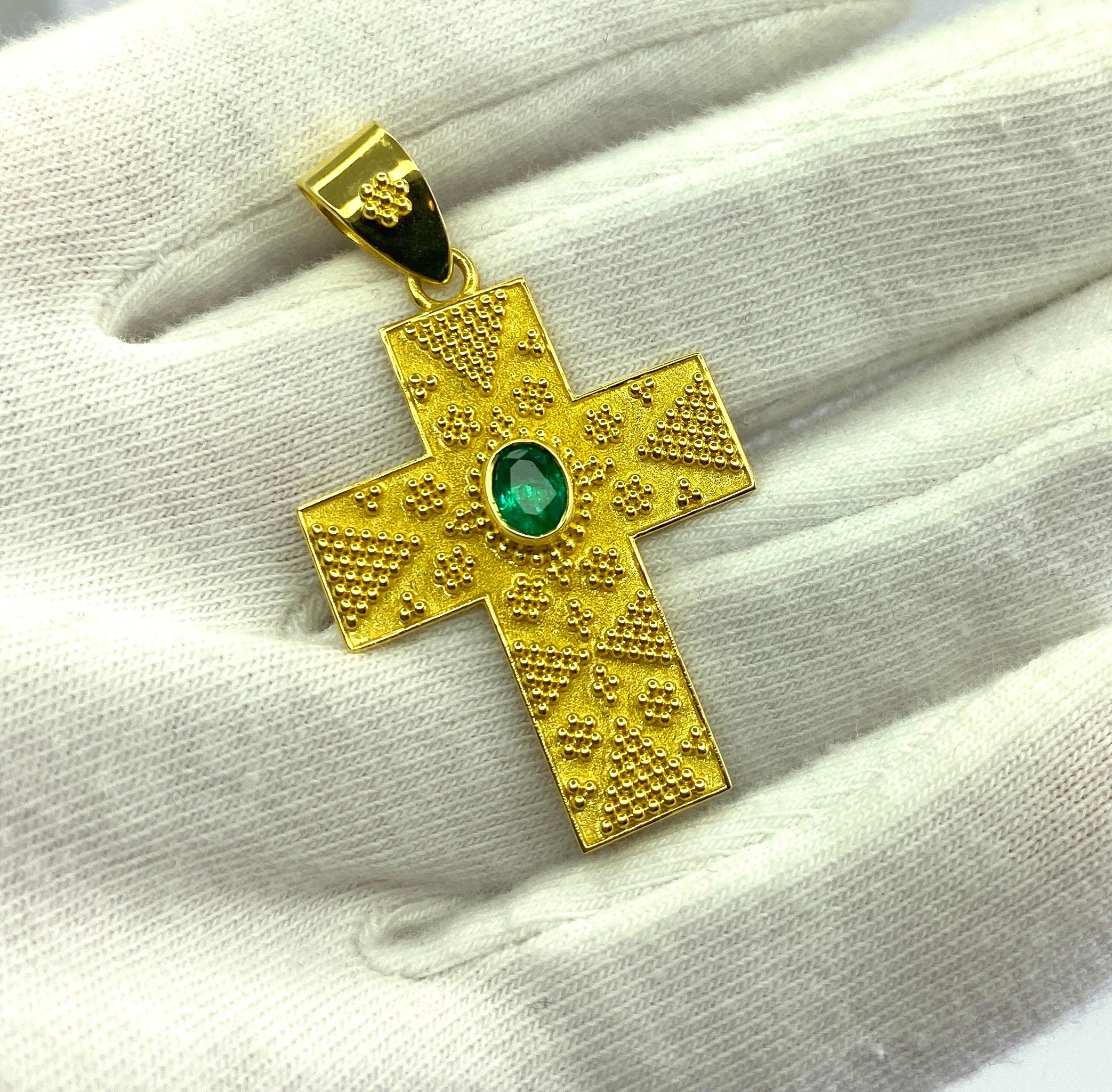 Georgios Collections 18 Karat Gold Emerald and Granulation Byzantine Cross For Sale 3