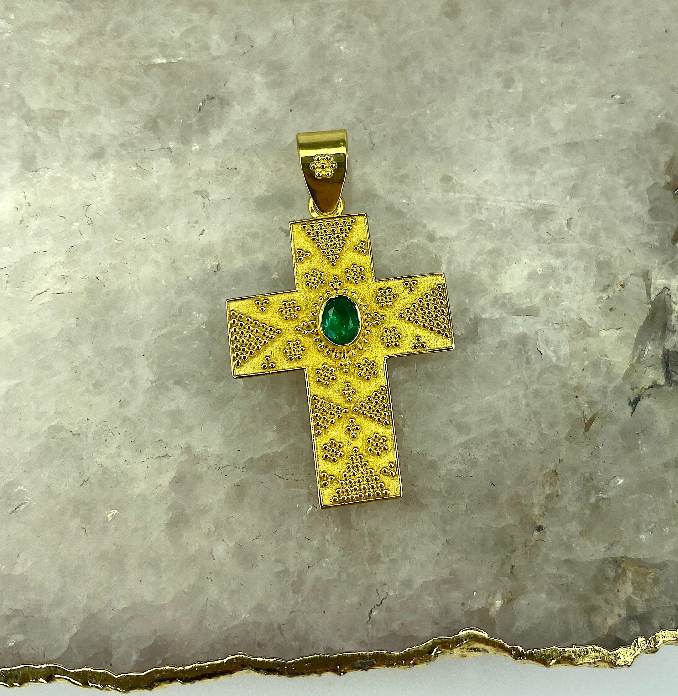 Georgios Collections 18 Karat Gold Emerald and Granulation Byzantine Cross For Sale 2