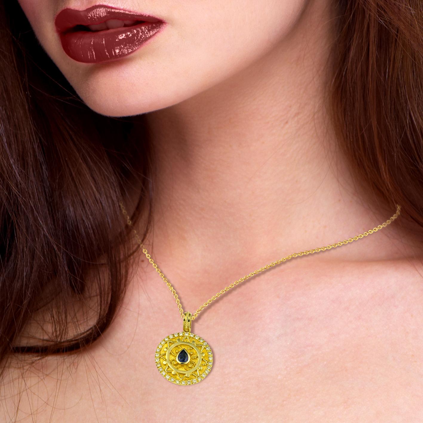 Bizantino Georgios Collections oro 18 carati forma a pera zaffiro diamante Enhancer ciondolo in vendita
