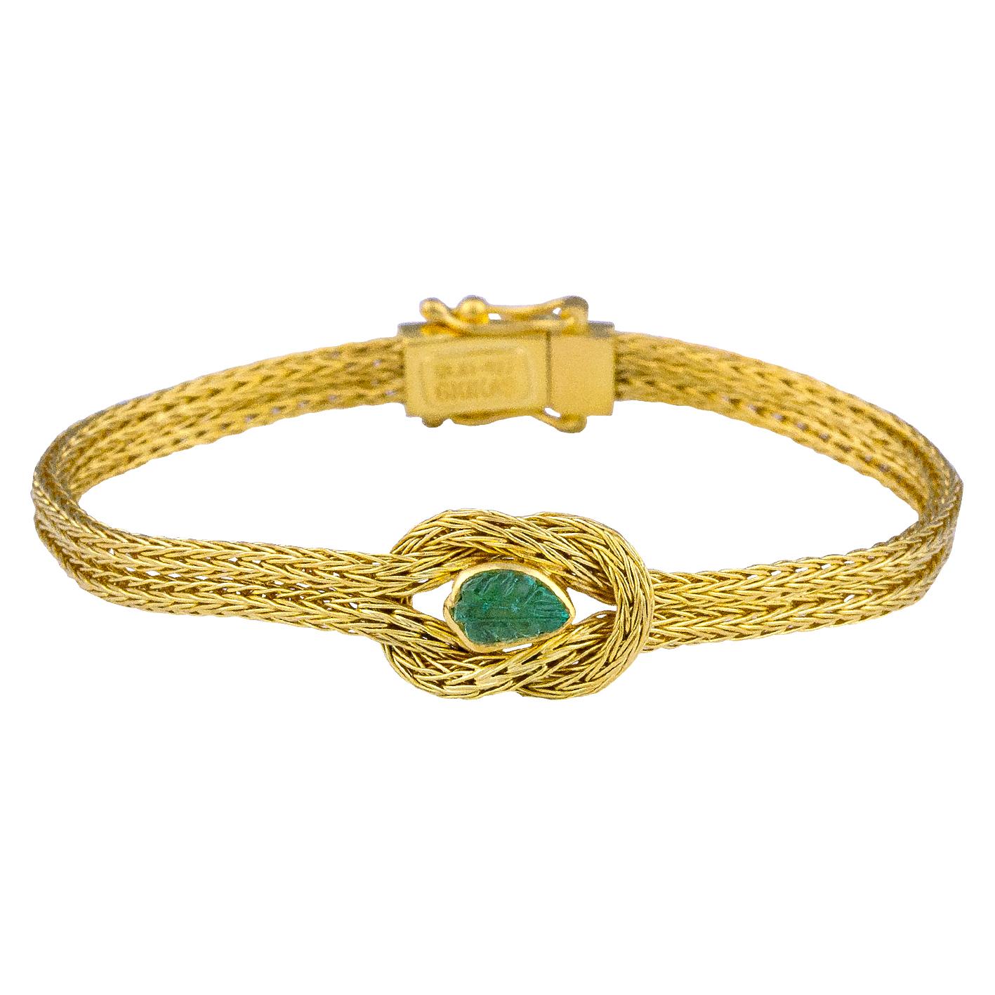 Georgios Collections: 18 Karat Gold Seil-Halskette mit Smaragden und Anhänger im Angebot 1