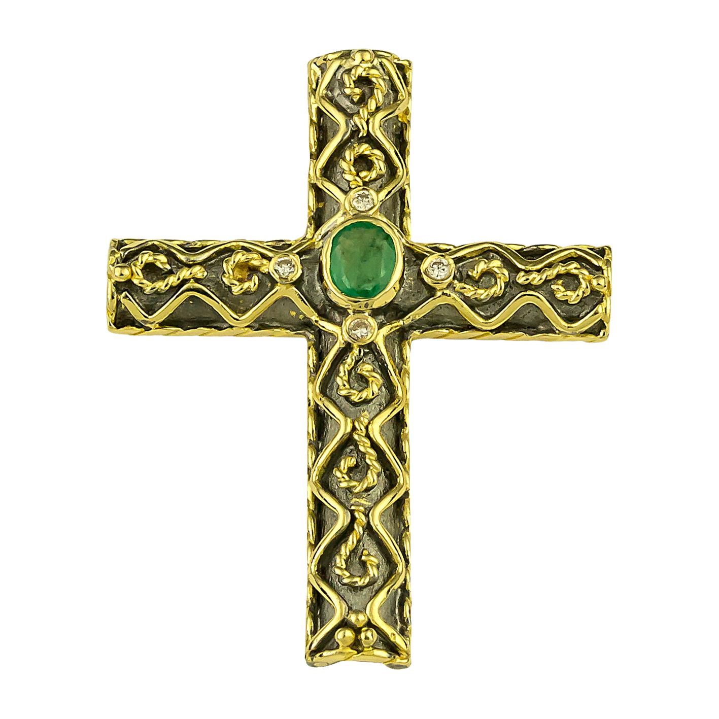 Georgios Collections Croix byzantine en or 18 carats bicolore avec émeraudes et diamants Unisexe en vente