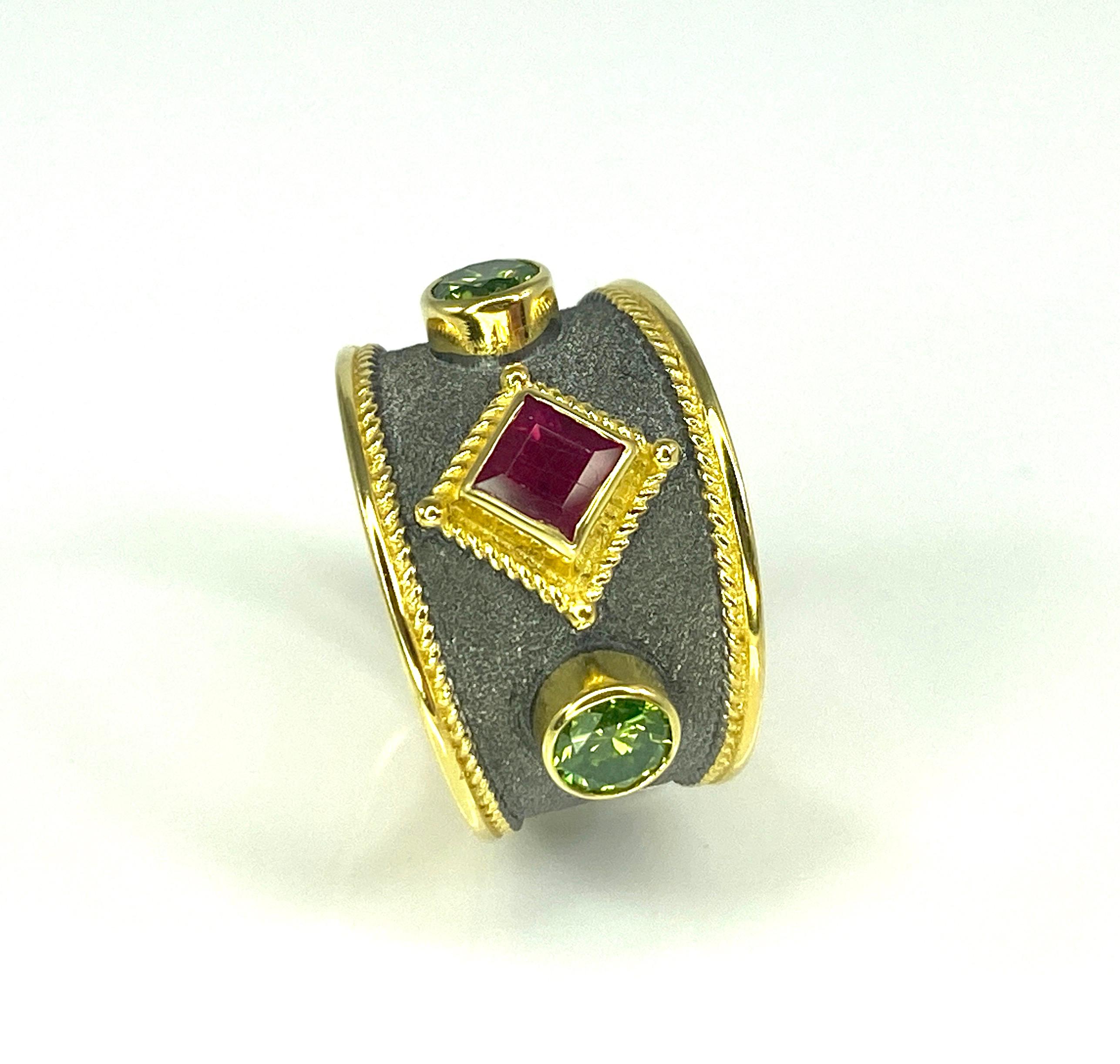 Georgios Collections 18 Karat Gold Two Tone Green Diamond and Ruby Ring  For Sale 6
