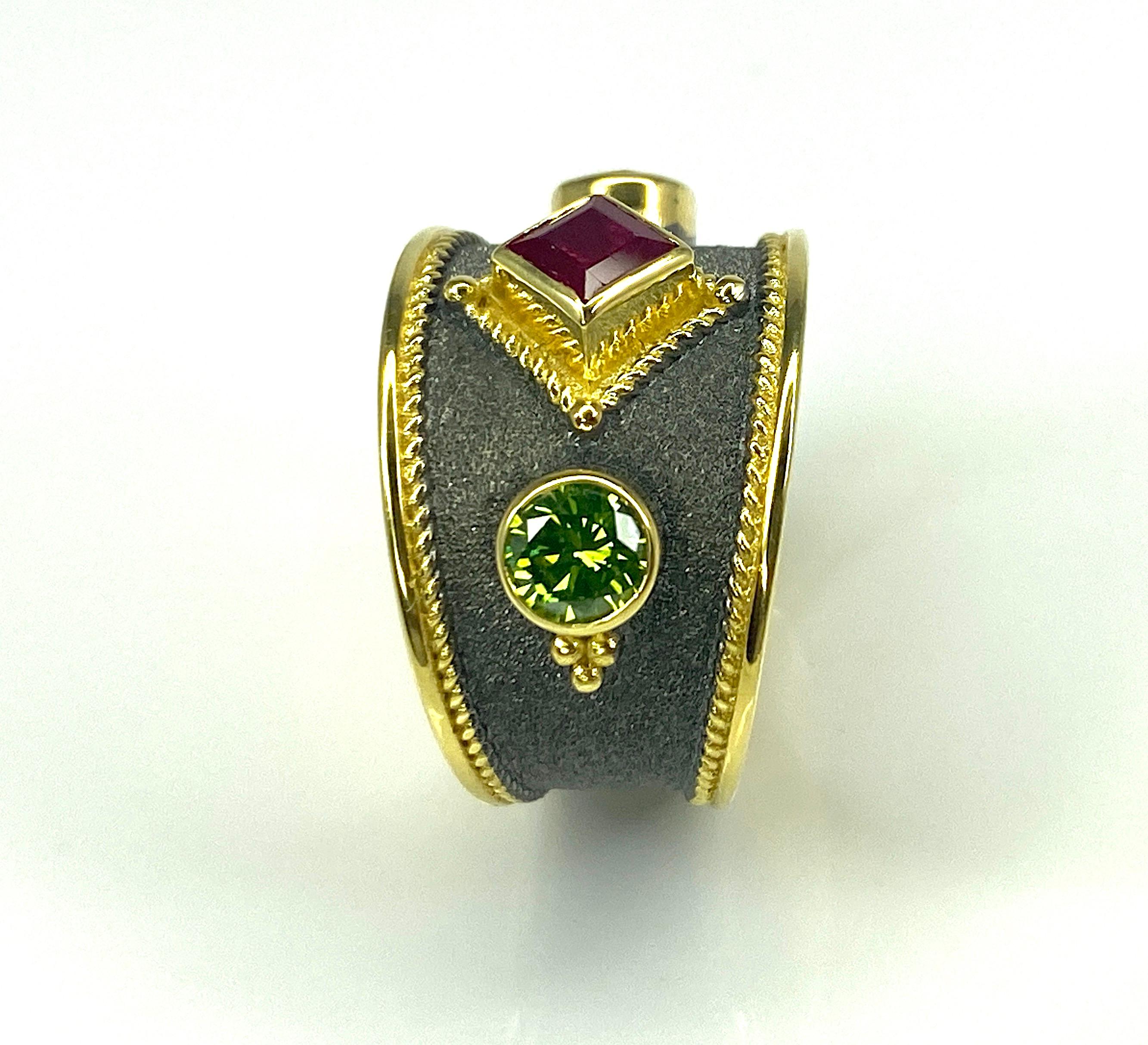 Georgios Collections 18 Karat Gold Two Tone Green Diamond and Ruby Ring  For Sale 2