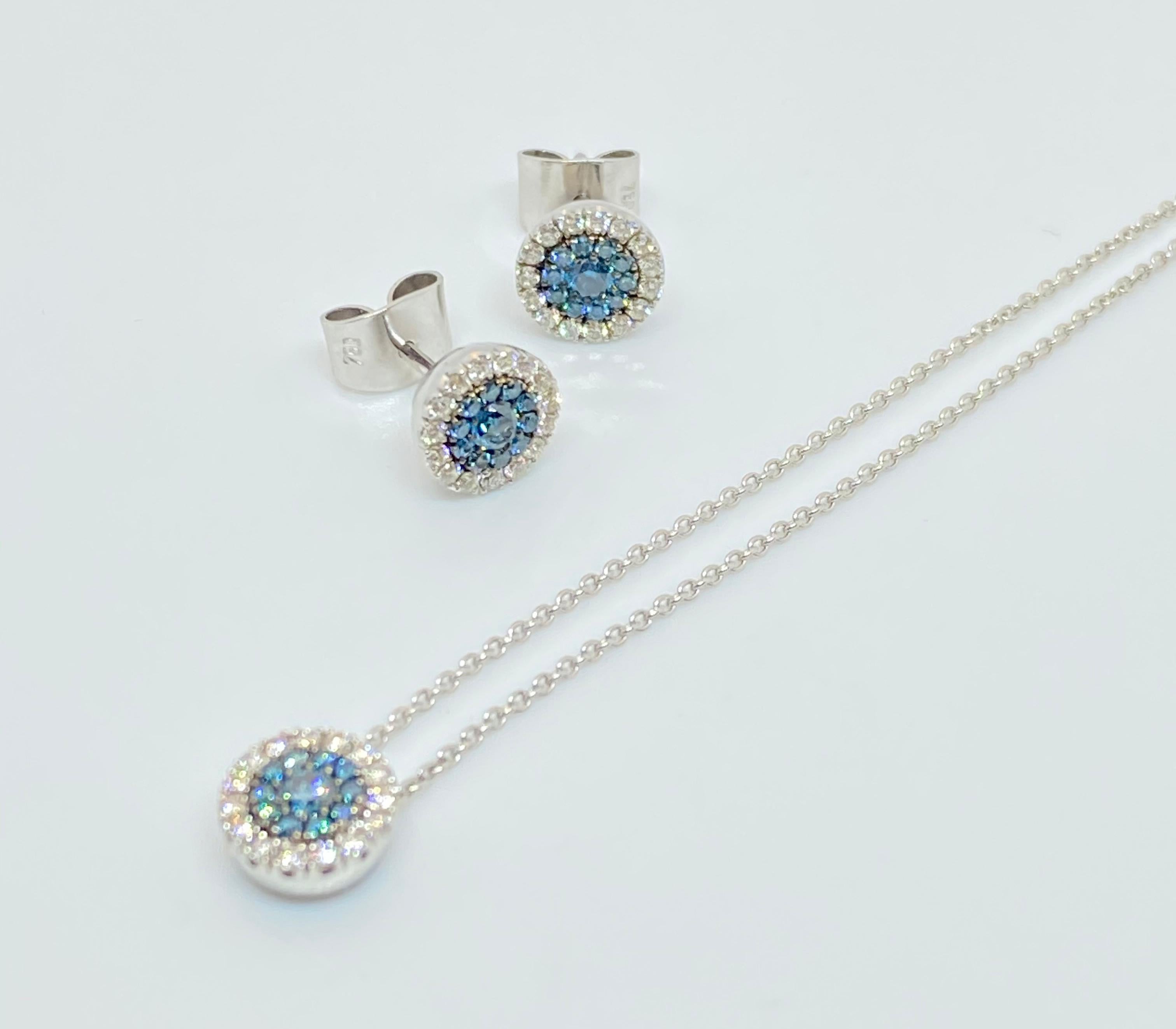 Georgios Kollektionen Ohrstecker aus 18 Karat Gold mit weißen und blauen Diamanten im Zustand „Neu“ im Angebot in Astoria, NY