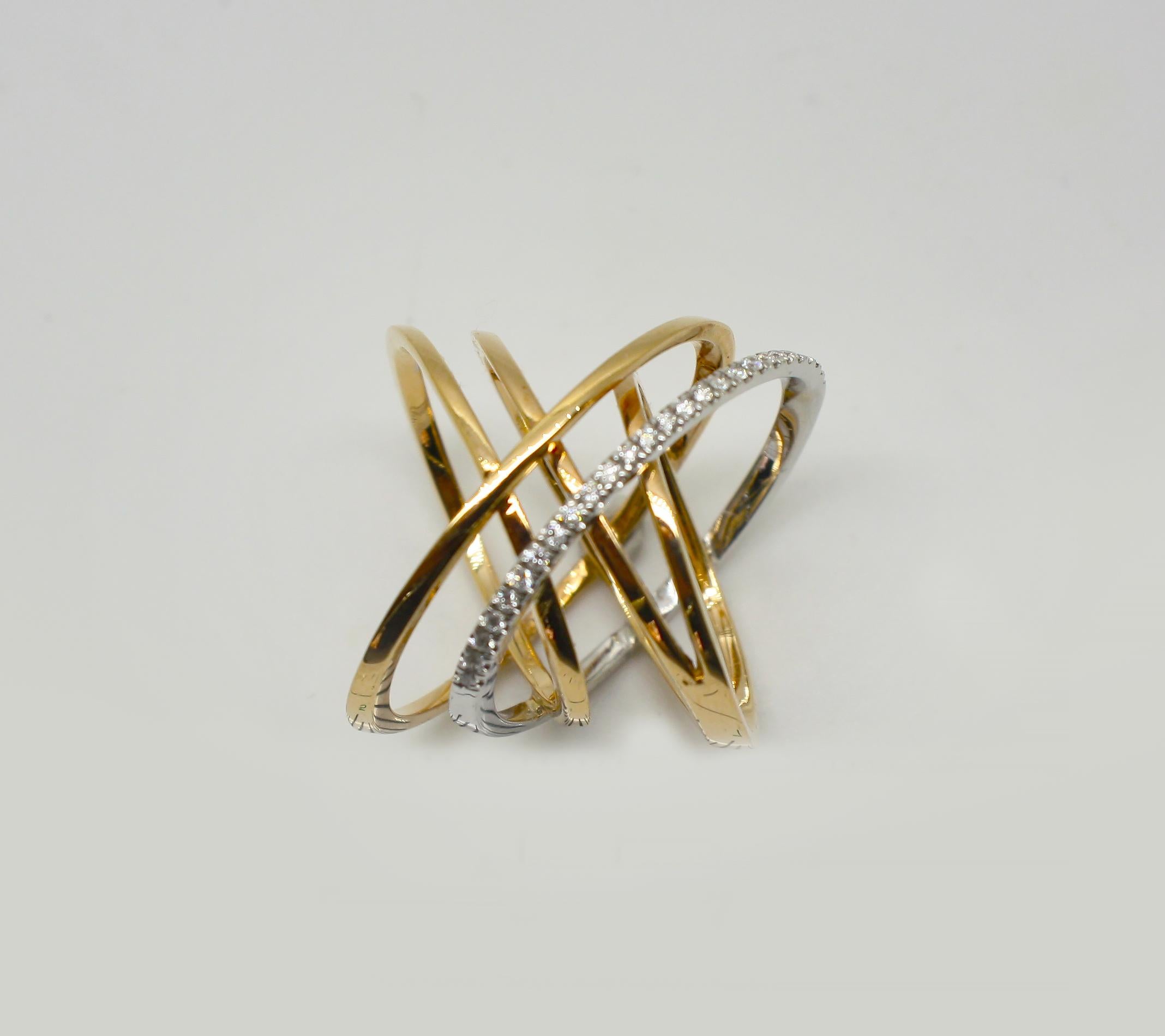 Georgios Collections Bague à anneau bicolore en or rose et blanc 18 carats avec diamants en vente 3
