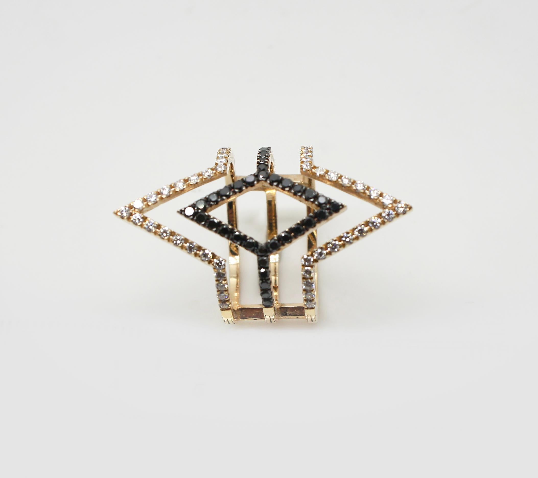 Contemporain Georgios Collections Bague jonc en or rose 18 carats avec diamants noirs et blancs en forme de spirale en vente