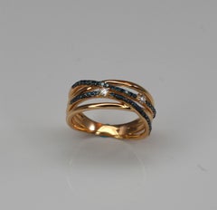 Georgios Kollektionen 18 Karat Roségold Blauer und weißer Diamant Multi Band Ring