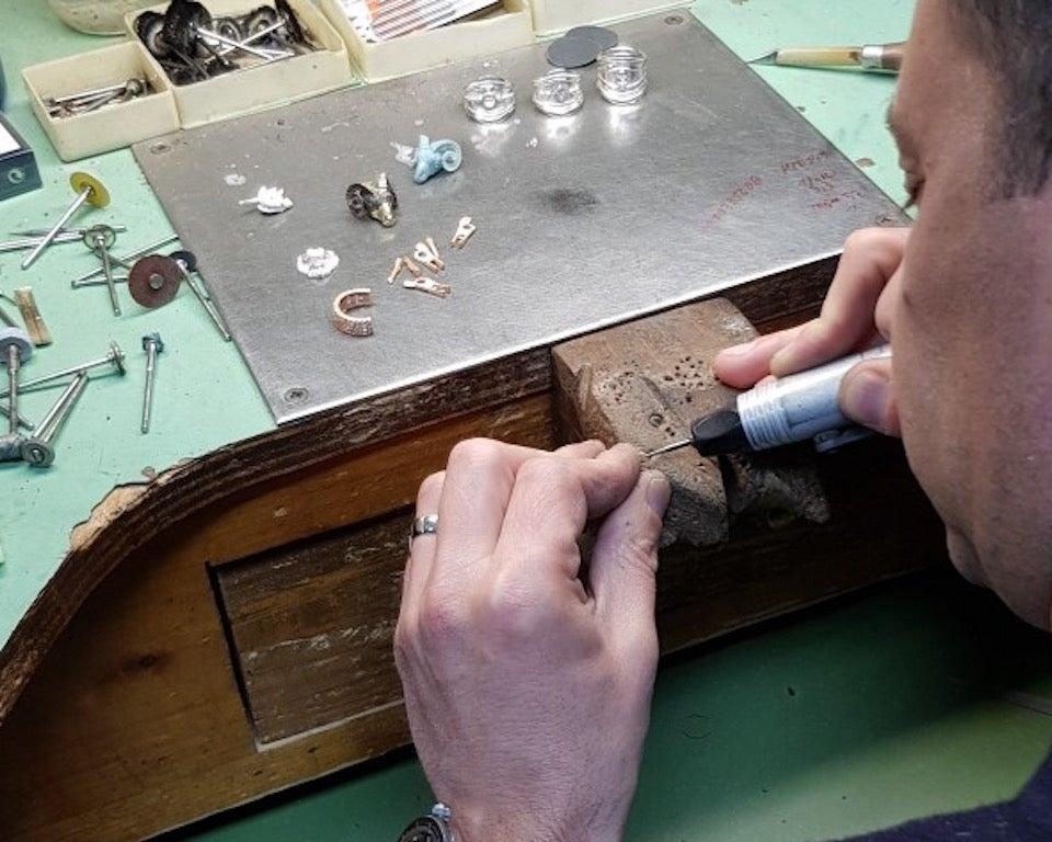 Georgios Collections Armspange, 18 Karat Roségold Diamant Londoner Blautopas im Zustand „Neu“ im Angebot in Astoria, NY