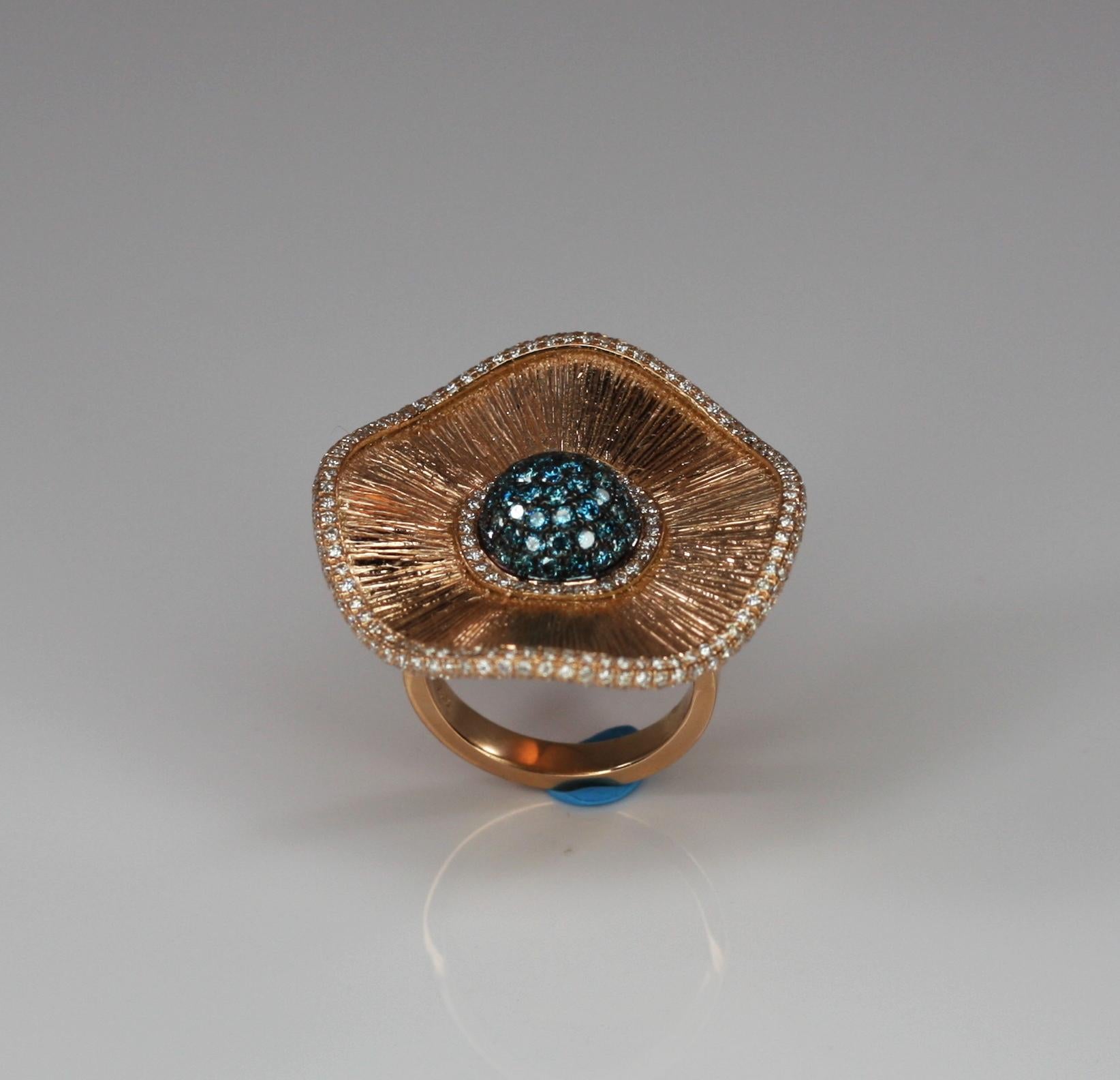 Georgios Collections 18 Karat Roségold Multi Blauer und Weißer Diamant-Ring im Angebot 6