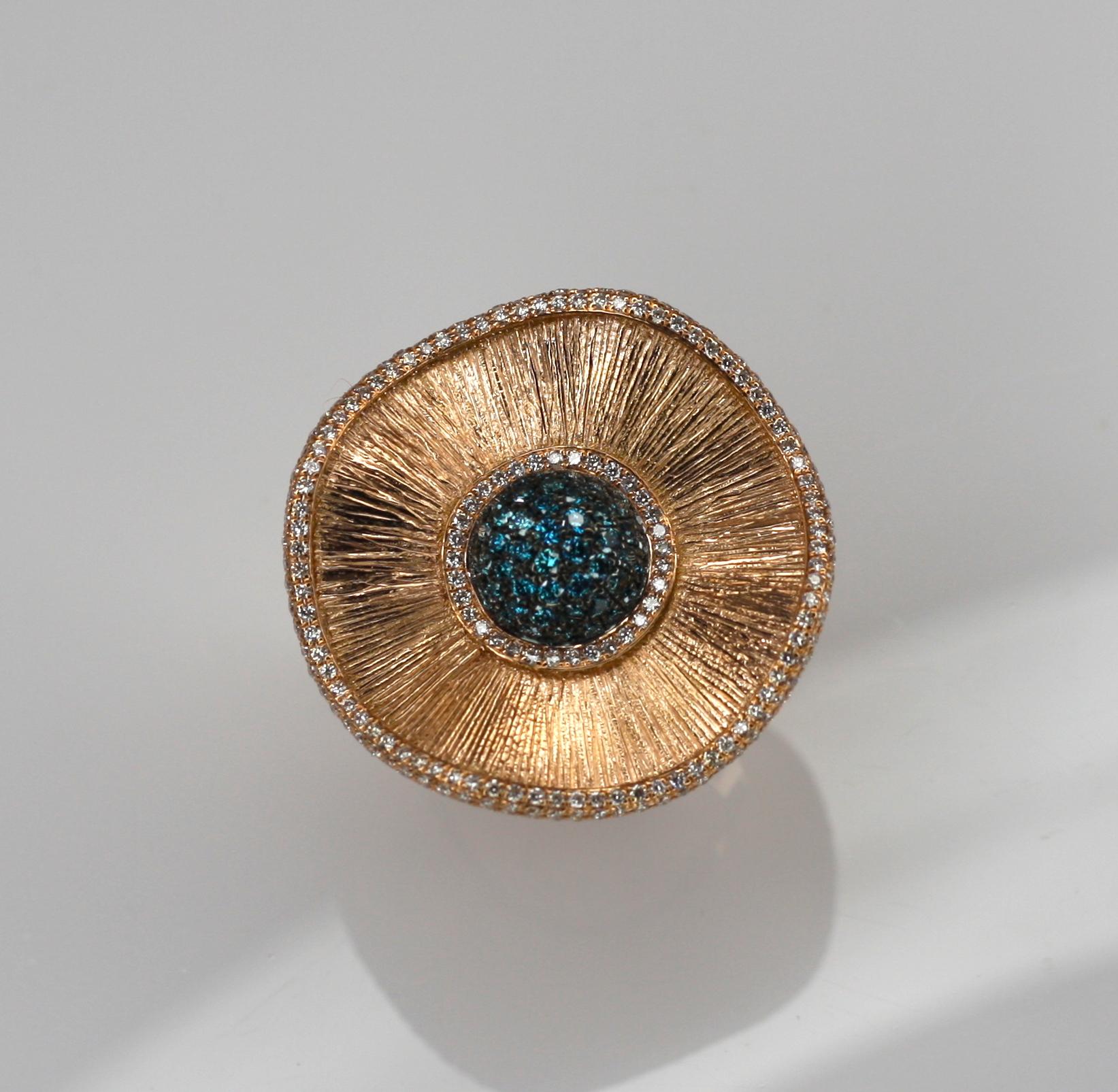 Georgios Collections 18 Karat Roségold Multi Blauer und Weißer Diamant-Ring Damen im Angebot