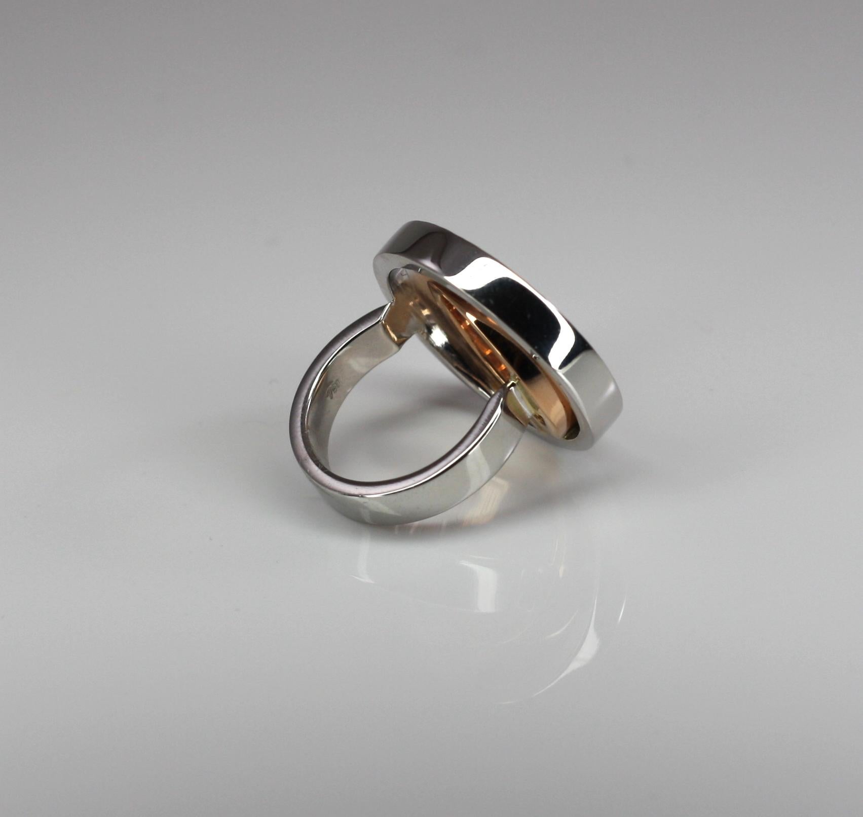 Georgios Collections 18 Karat Weiß- und Roségold Runder Diamant-Lünette-Ring im Angebot 4