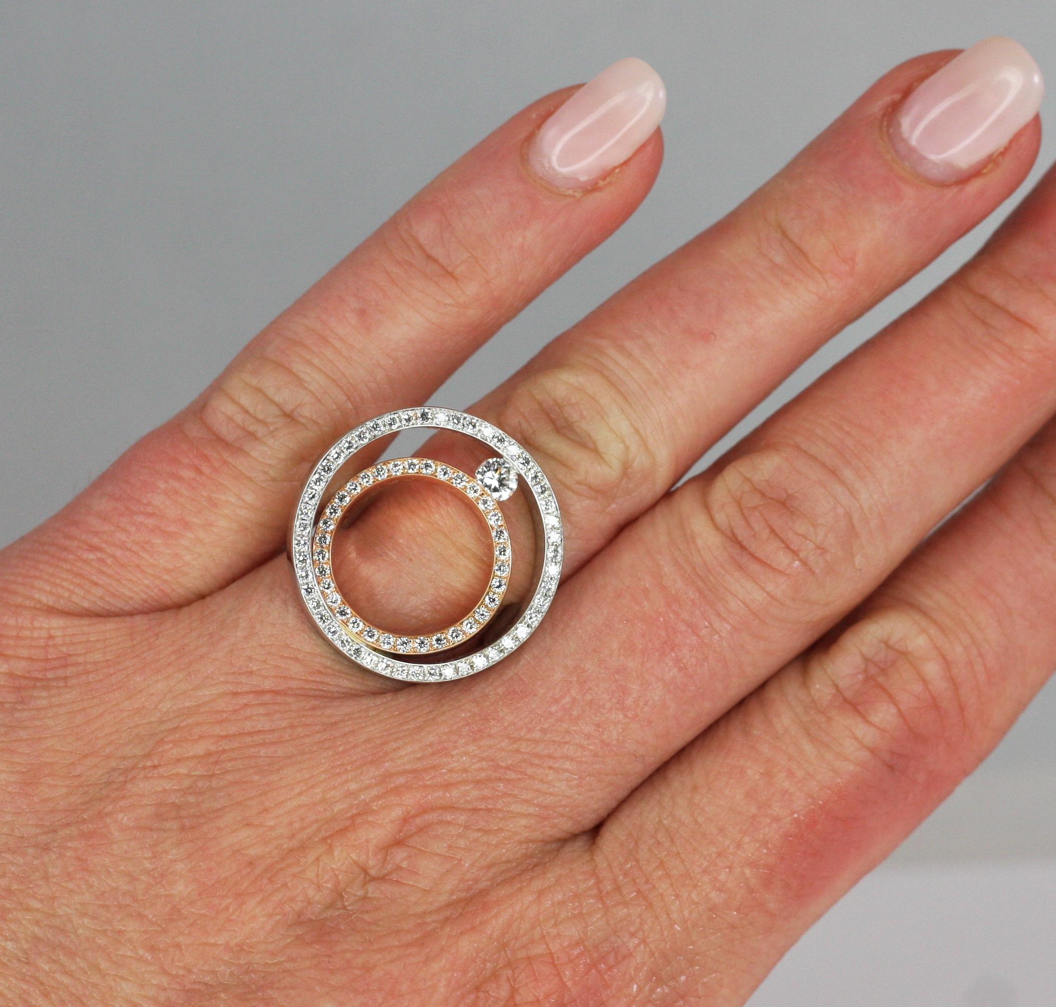 Georgios Collections 18 Karat Weiß- und Roségold Runder Diamant-Lünette-Ring (Rundschliff) im Angebot