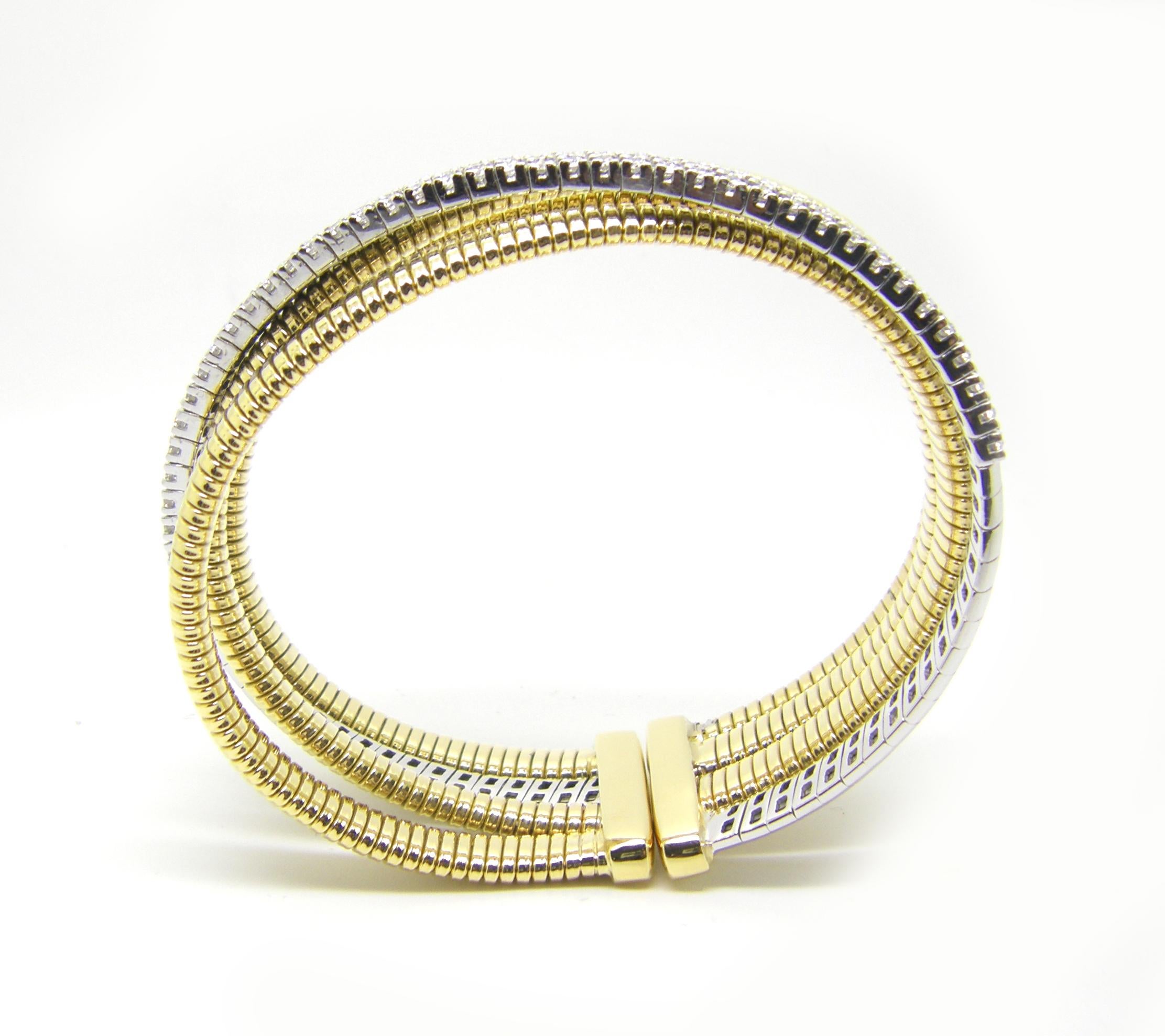 Georgios Collections Bracelet manchette en or blanc et jaune 18 carats avec diamants Neuf - En vente à Astoria, NY