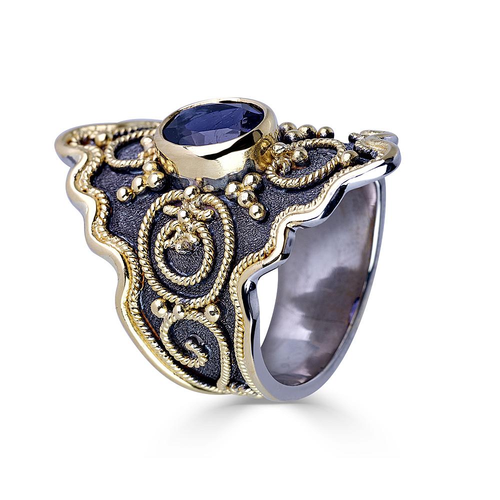 Byzantin Georgios Collections Bague large en or blanc et jaune 18 carats avec tanzanite rhodiée en vente