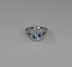 Bague solitaire aigue-marine collection Georgios en or blanc 18 carats avec diamants