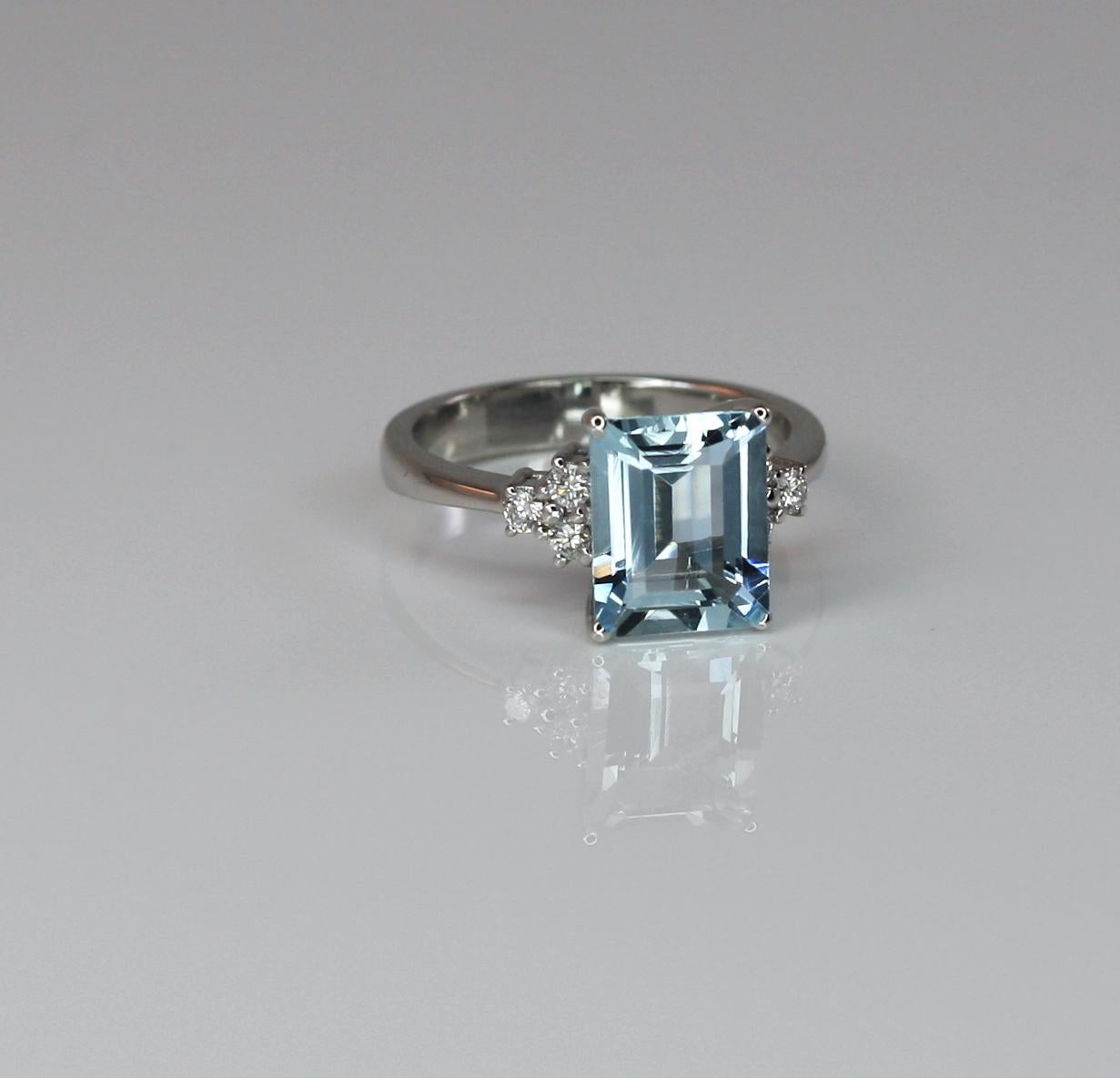 Georgios Collections 18 Karat White Gold Aquamarine and Diamonds Solitaire Ring 3