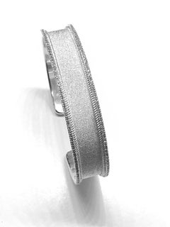 Georgios Collections Armreif aus 18 Karat Weißgold mit Diamanten