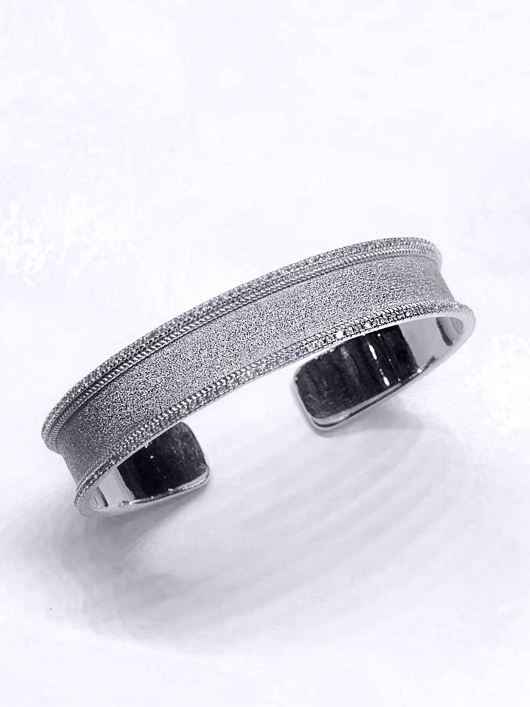 Byzantin Georgios Collections Bracelet jonc en or blanc 18 carats et diamants en vente