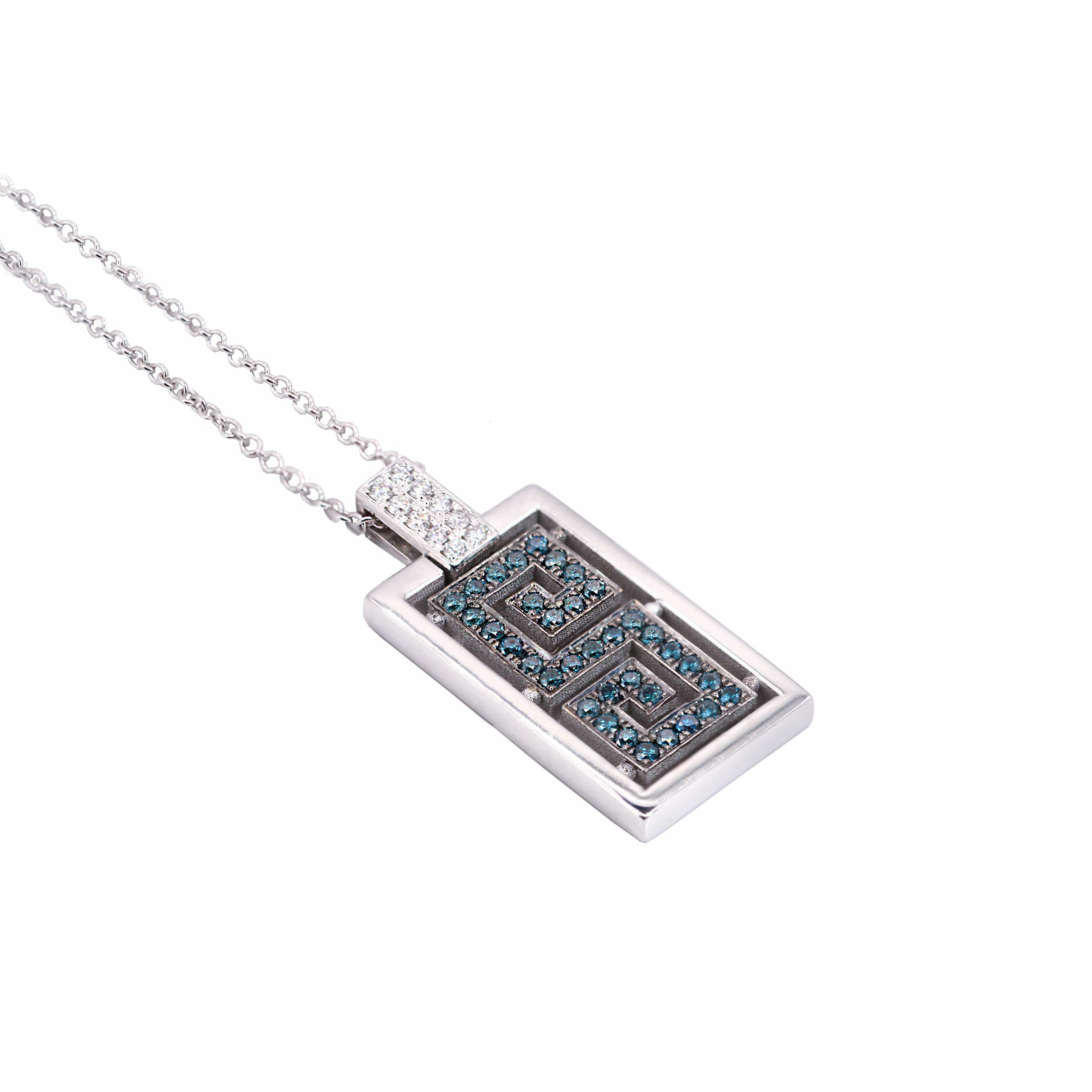Greco classico Ciondolo con diamante blu Georgios Collections in oro bianco 18 carati con design a chiave greca in vendita