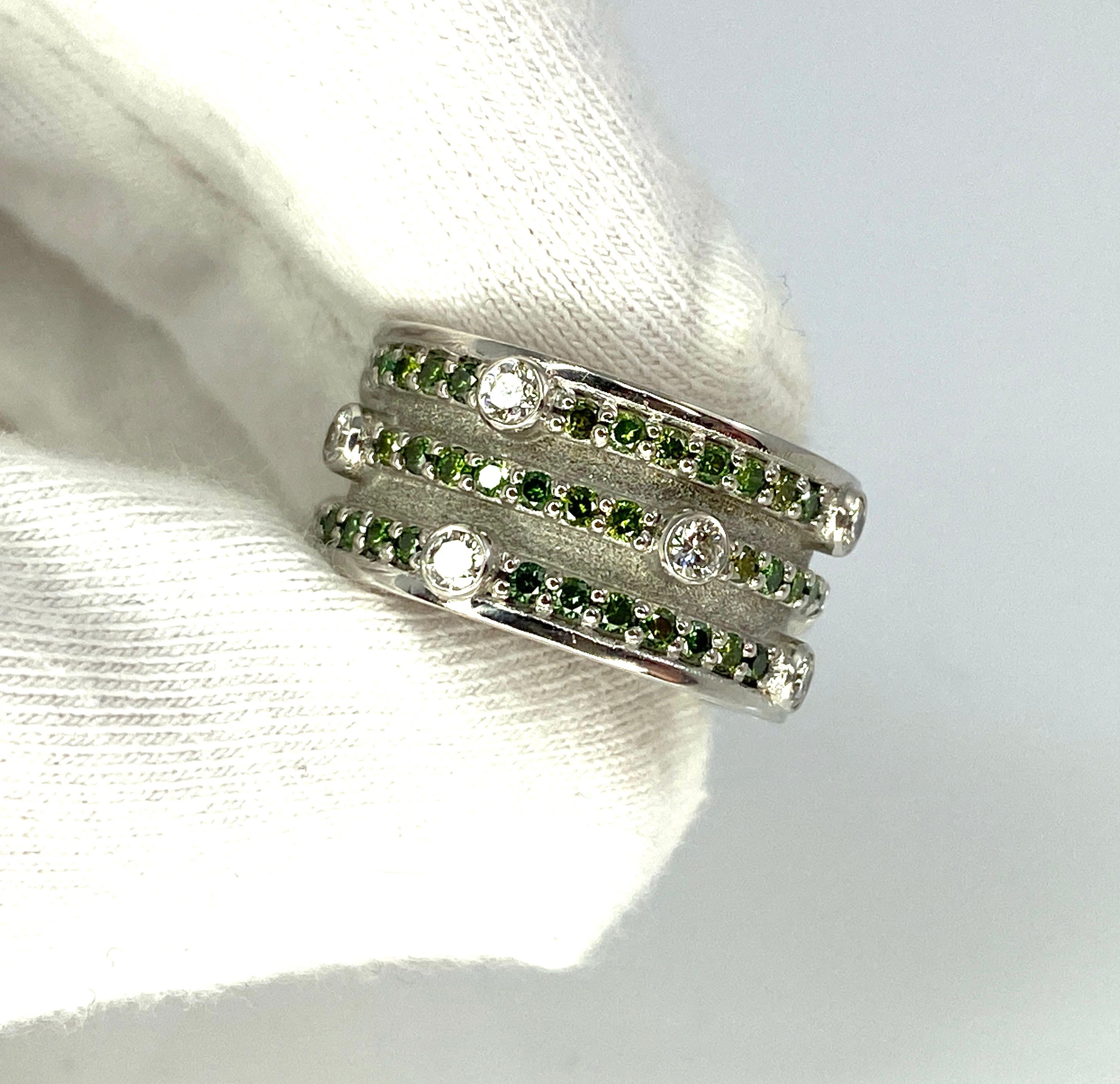 Georgios Collections 18 Karat White Gold Green and White Diamond Band Ring In New Condition For Sale In Astoria, NY