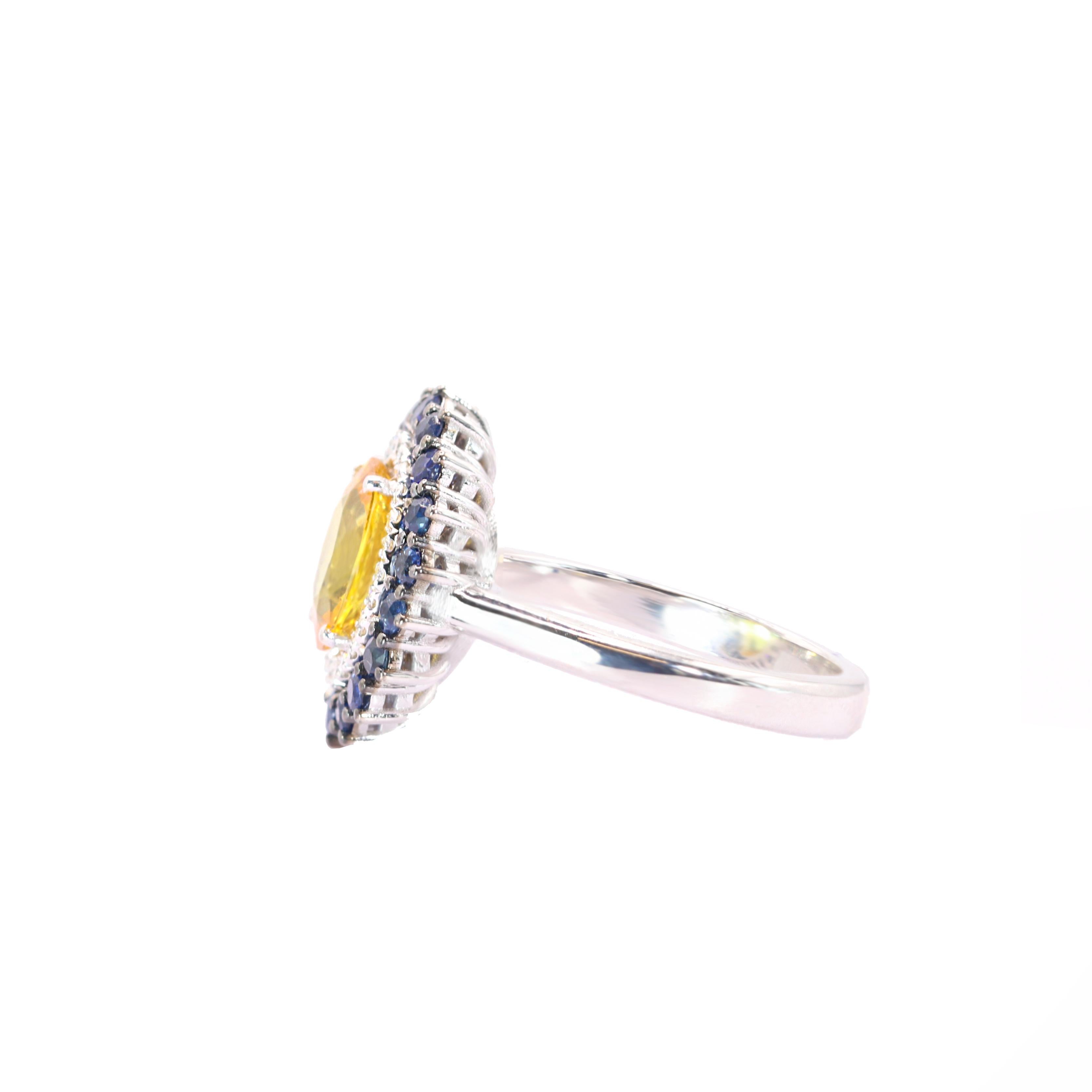 Georgios Collections 18 Karat White Gold Oval Yellow Sapphire Ring with Diamonds (Zeitgenössisch) im Angebot